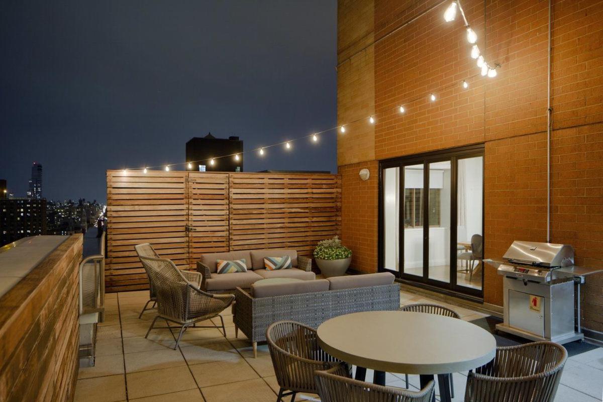 Finest Luxury 1 Bedroom Apartment