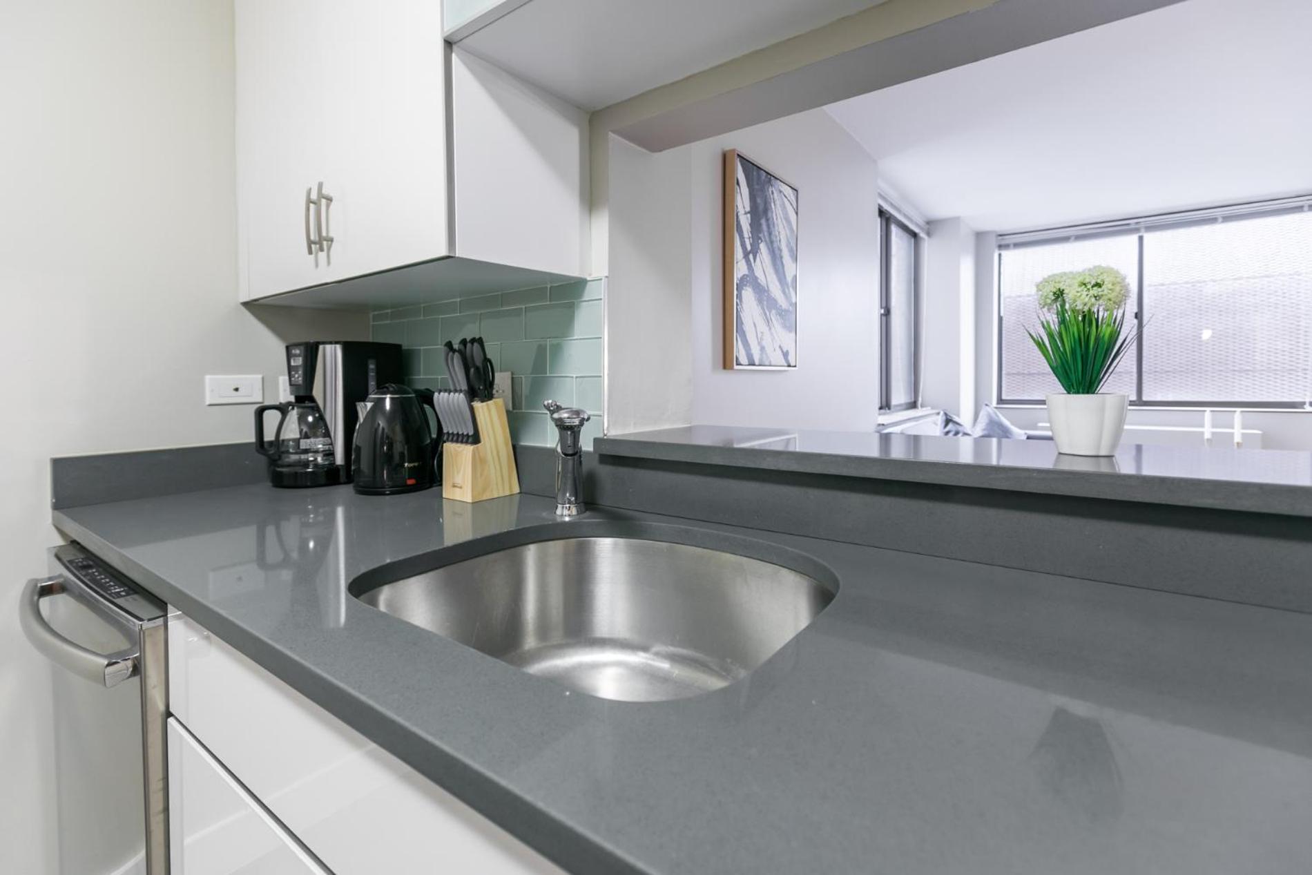 Finest Luxury 1 Bedroom Apartment