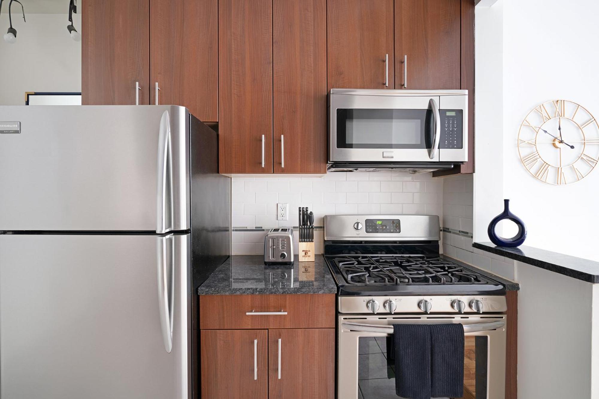 Prime Upper west Side Location 1 Bedroom Apt