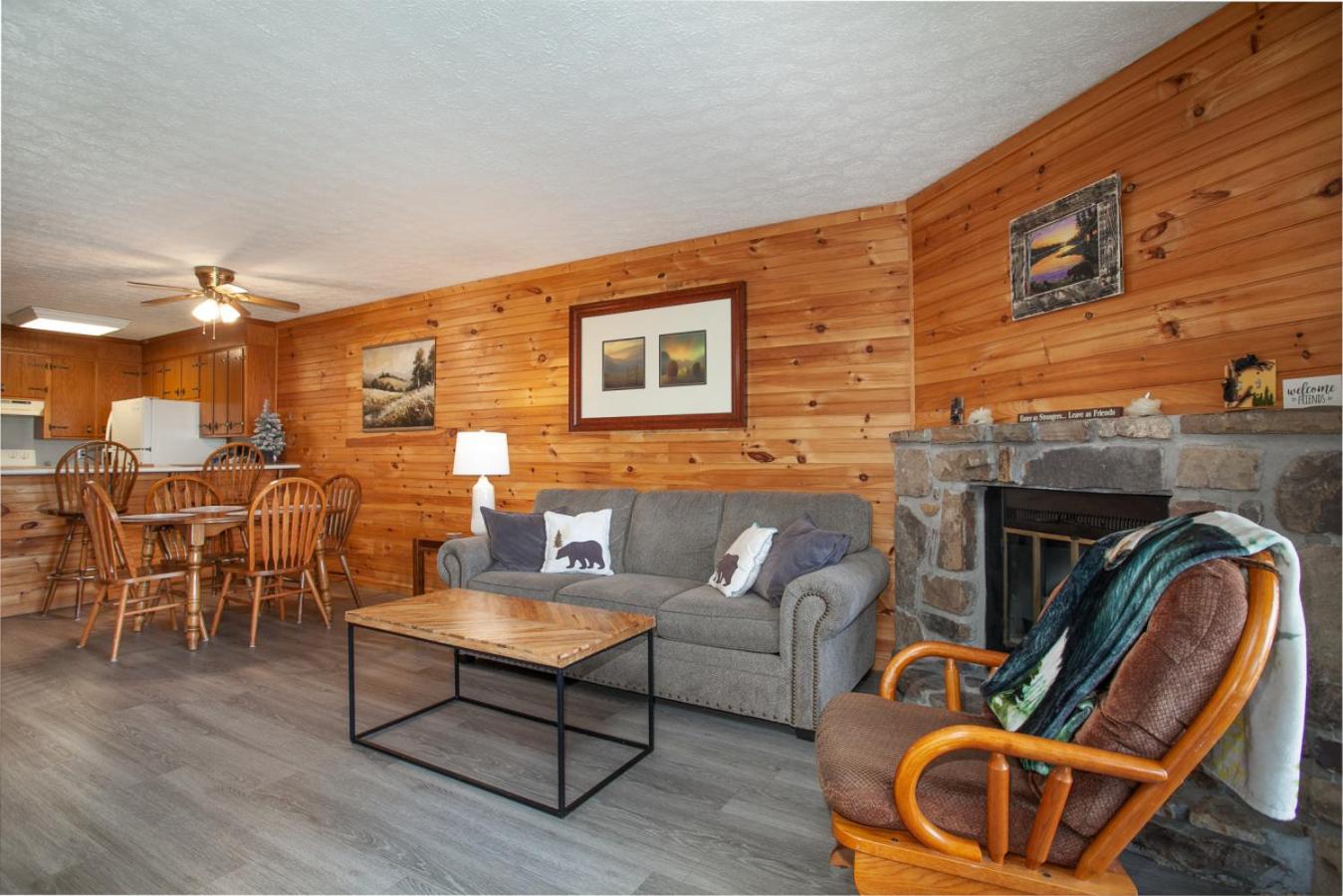 Stunning mountain views with Community Amenities