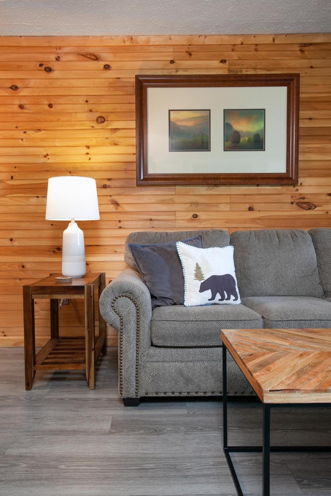 Stunning mountain views with Community Amenities