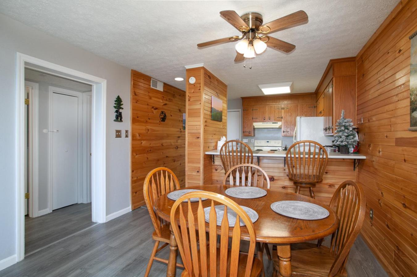 Stunning mountain views with Community Amenities