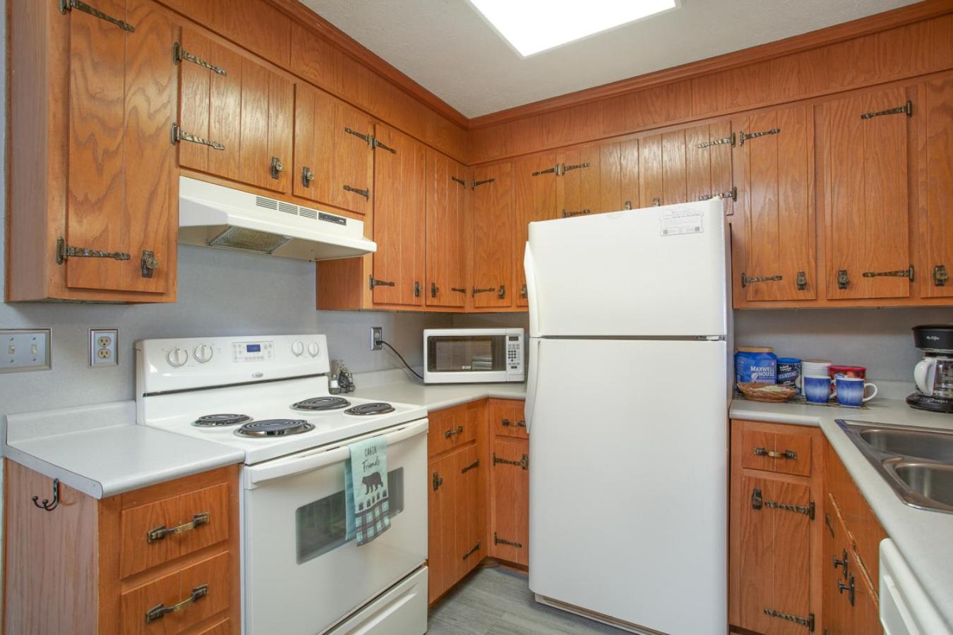 Stunning mountain views with Community Amenities