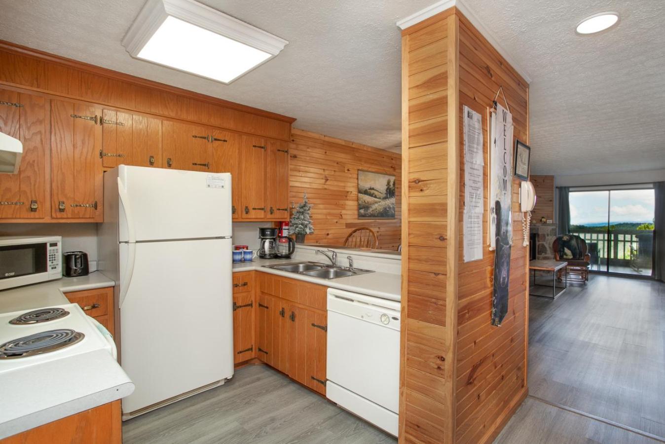 Stunning mountain views with Community Amenities
