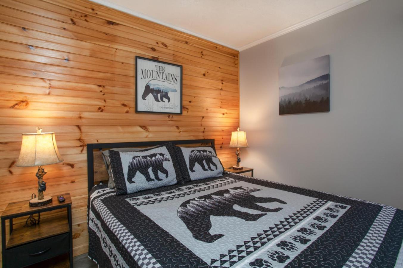 Stunning mountain views with Community Amenities