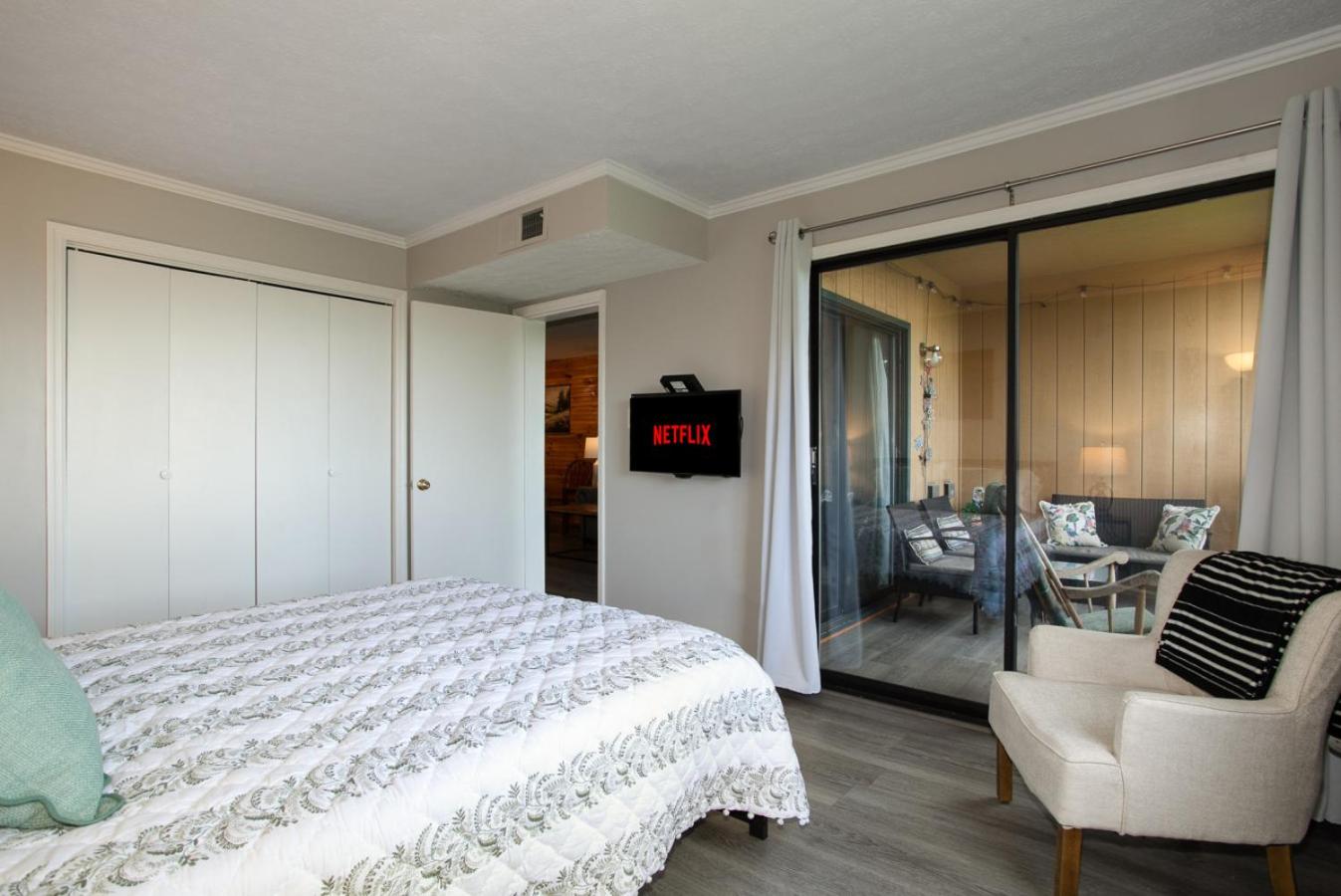 Stunning mountain views with Community Amenities