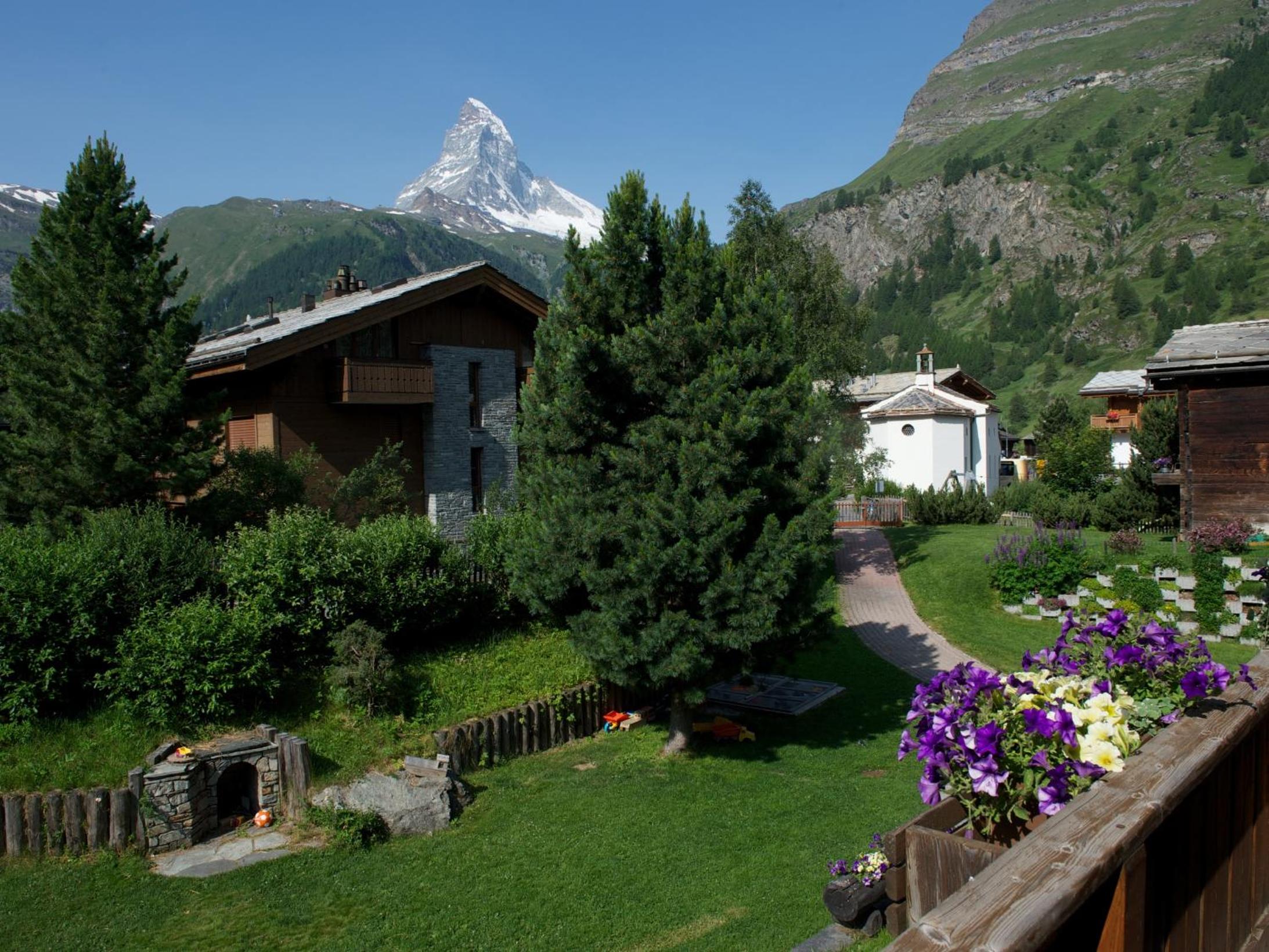 Chalet Huwi Zermatt view 4