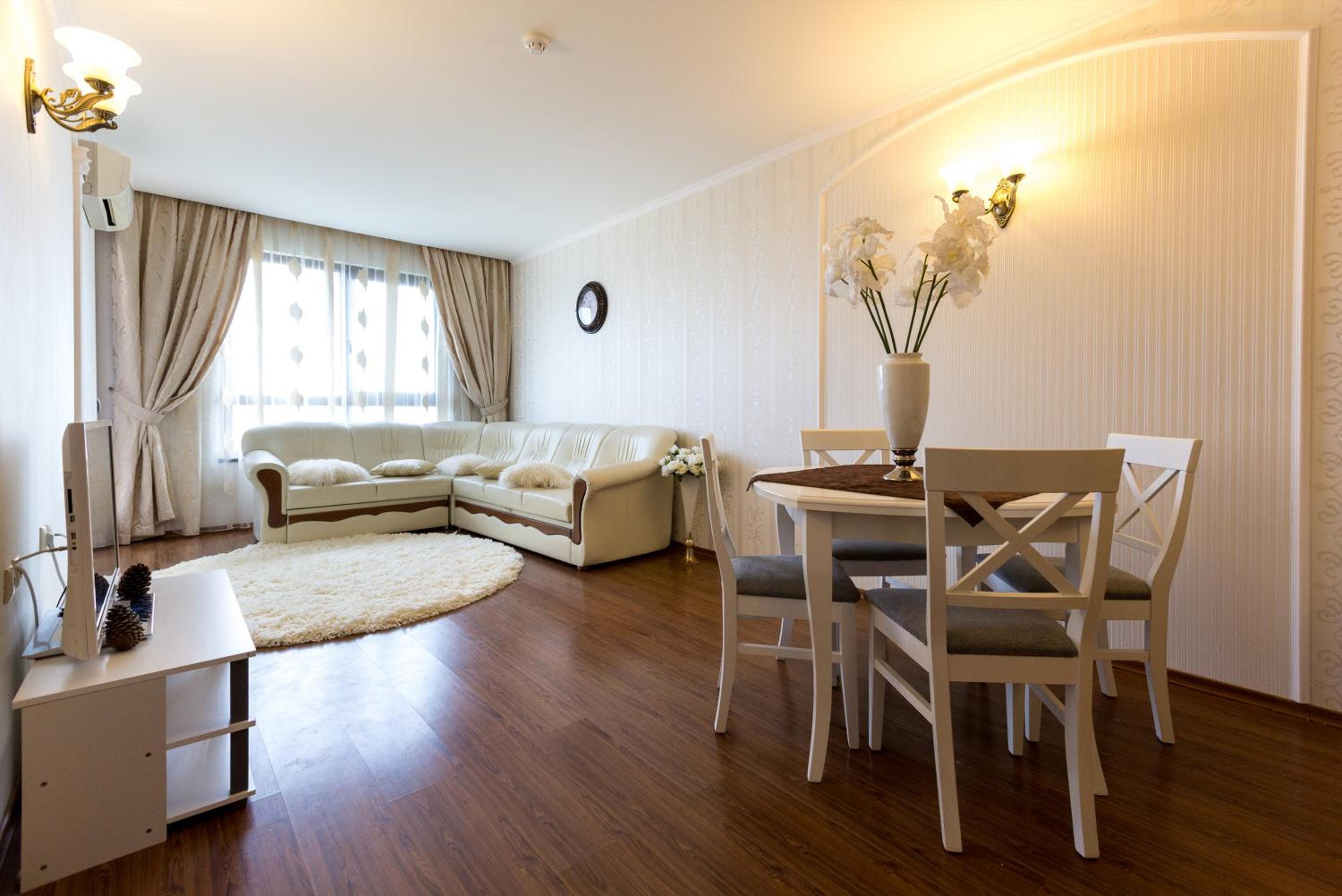 Europroperties Sirena Apartaments