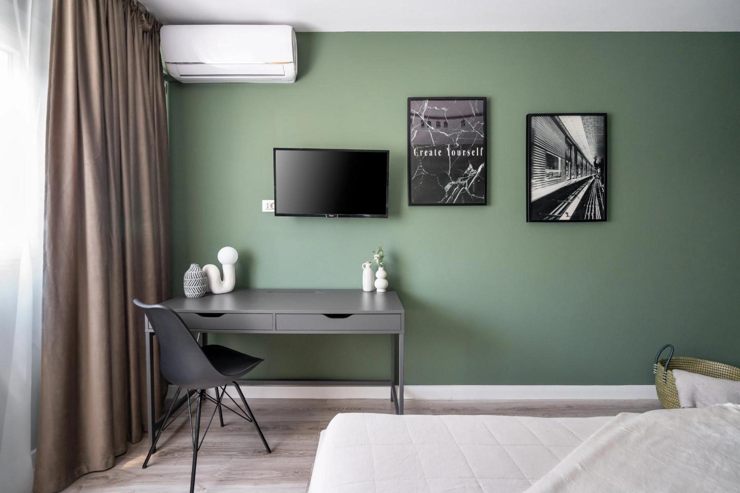 Artful & Light-Filled 2BR on Calea Victoriei - Prime Central Spot