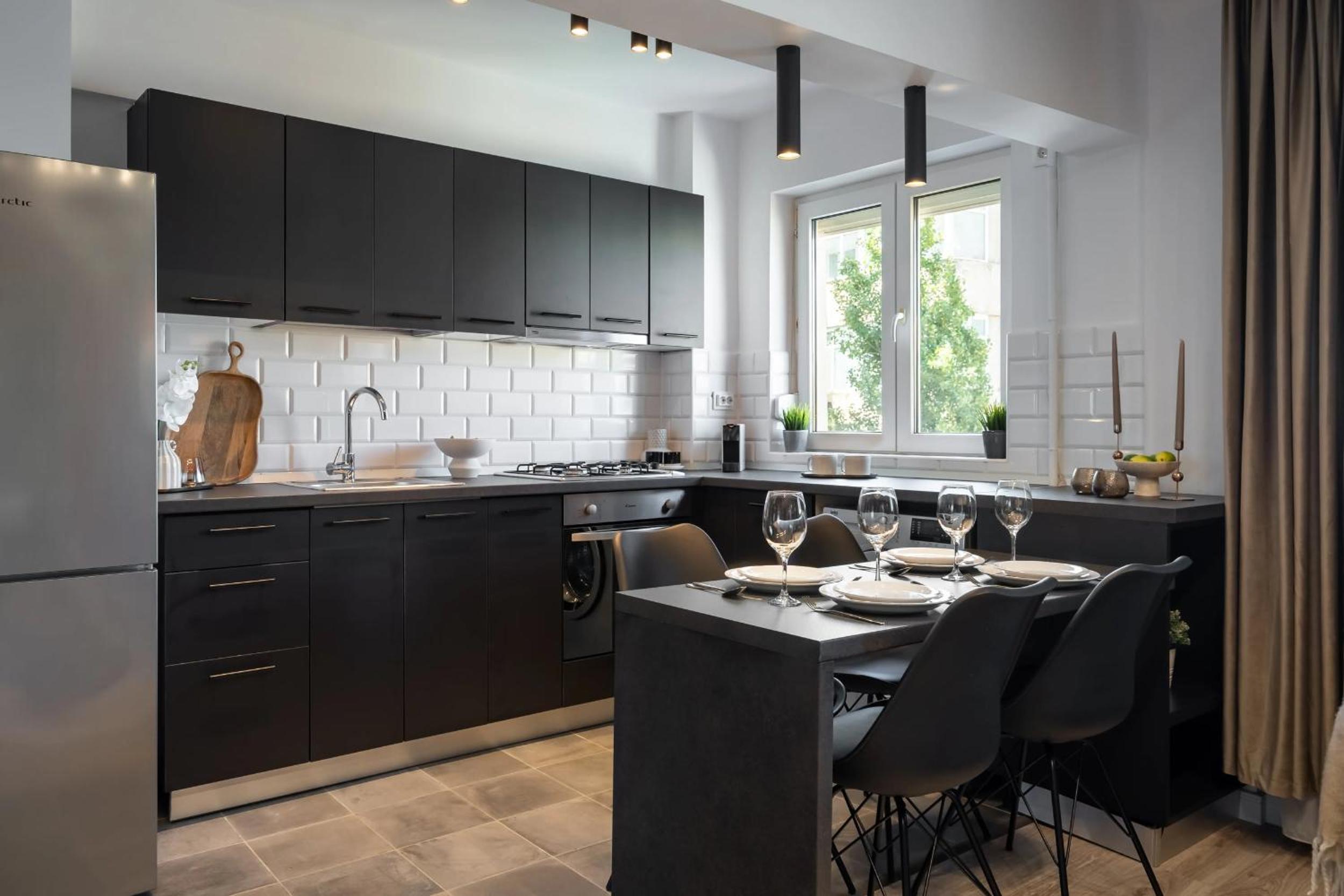 Artful & Light-Filled 2BR on Calea Victoriei - Prime Central Spot