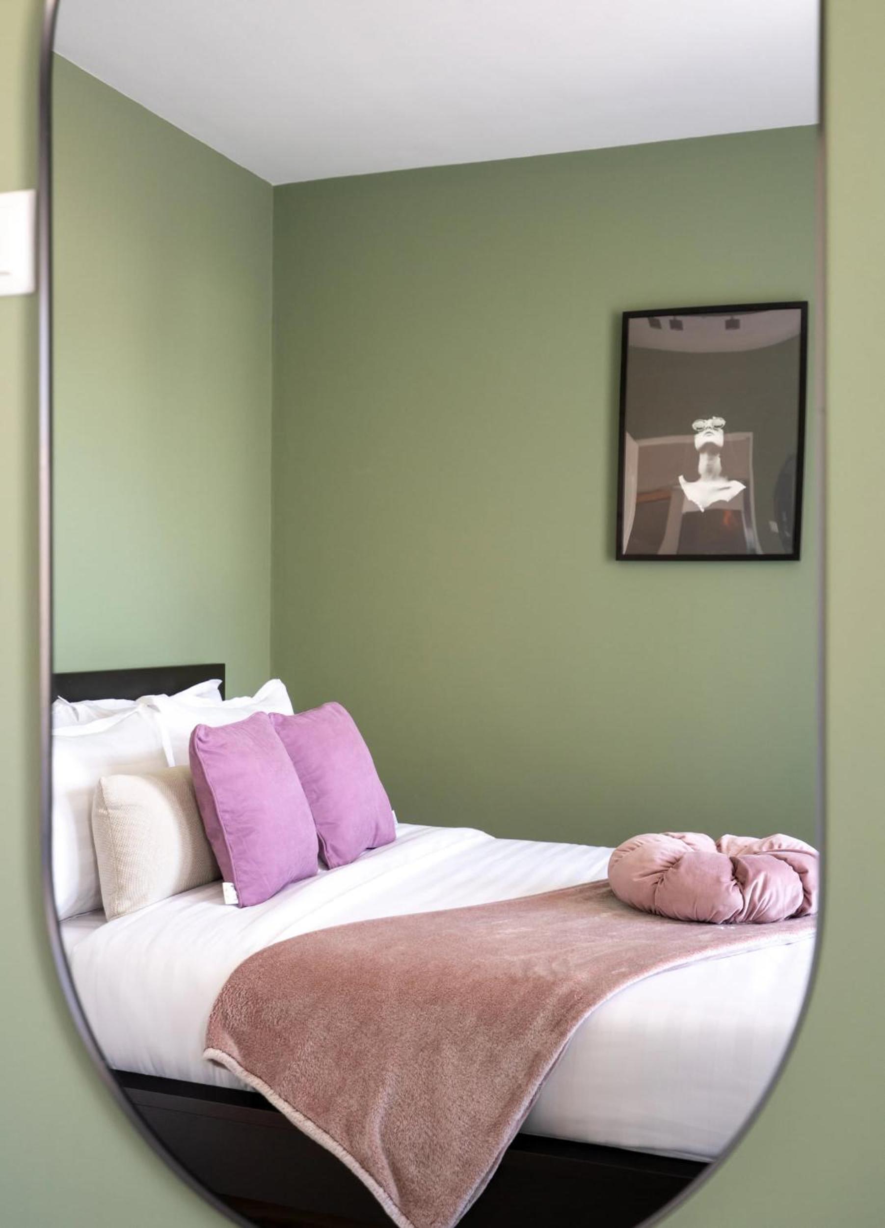 Artful & Light-Filled 2BR on Calea Victoriei - Prime Central Spot