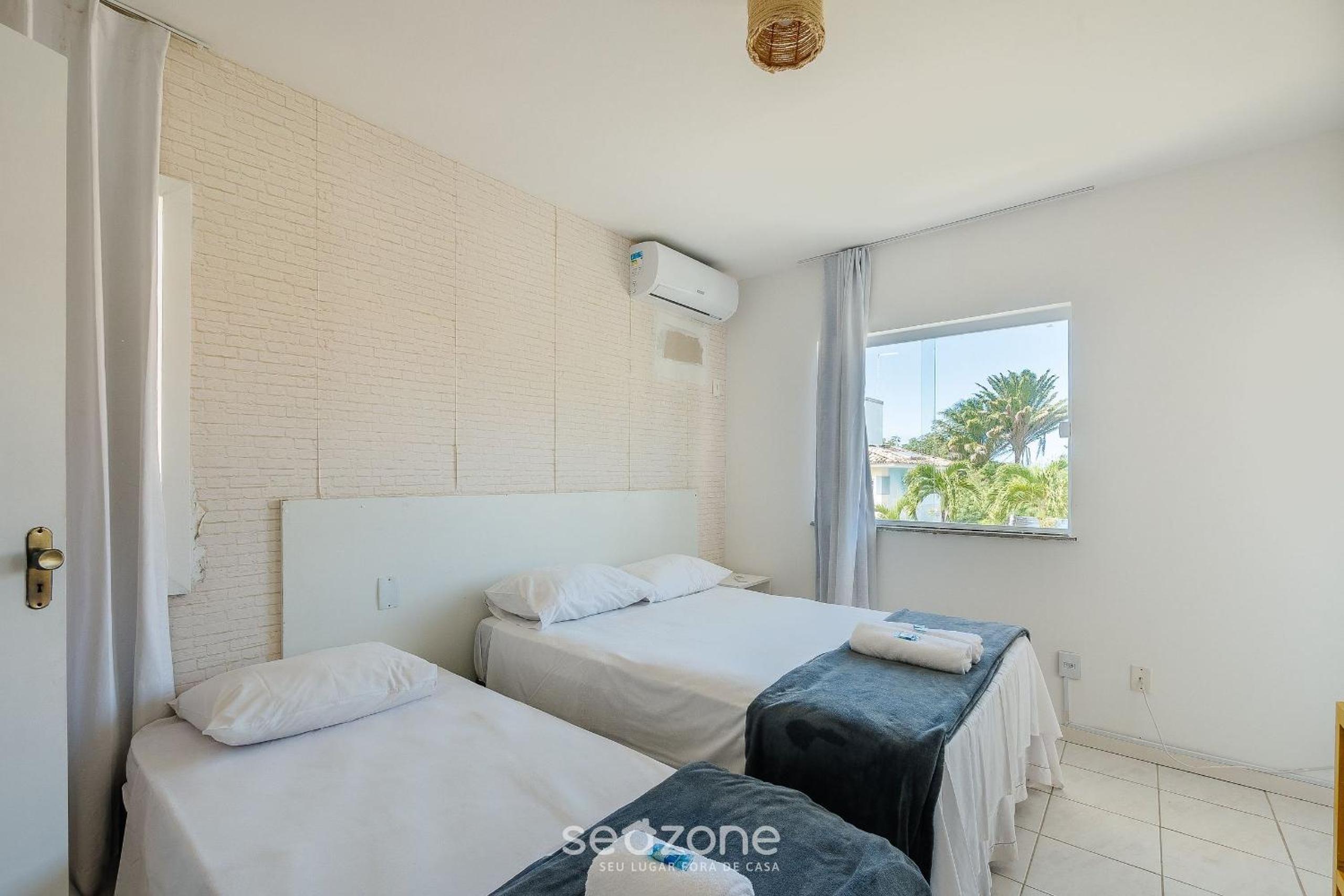 Spacious house w/ pool in Guarajuba CAG0003