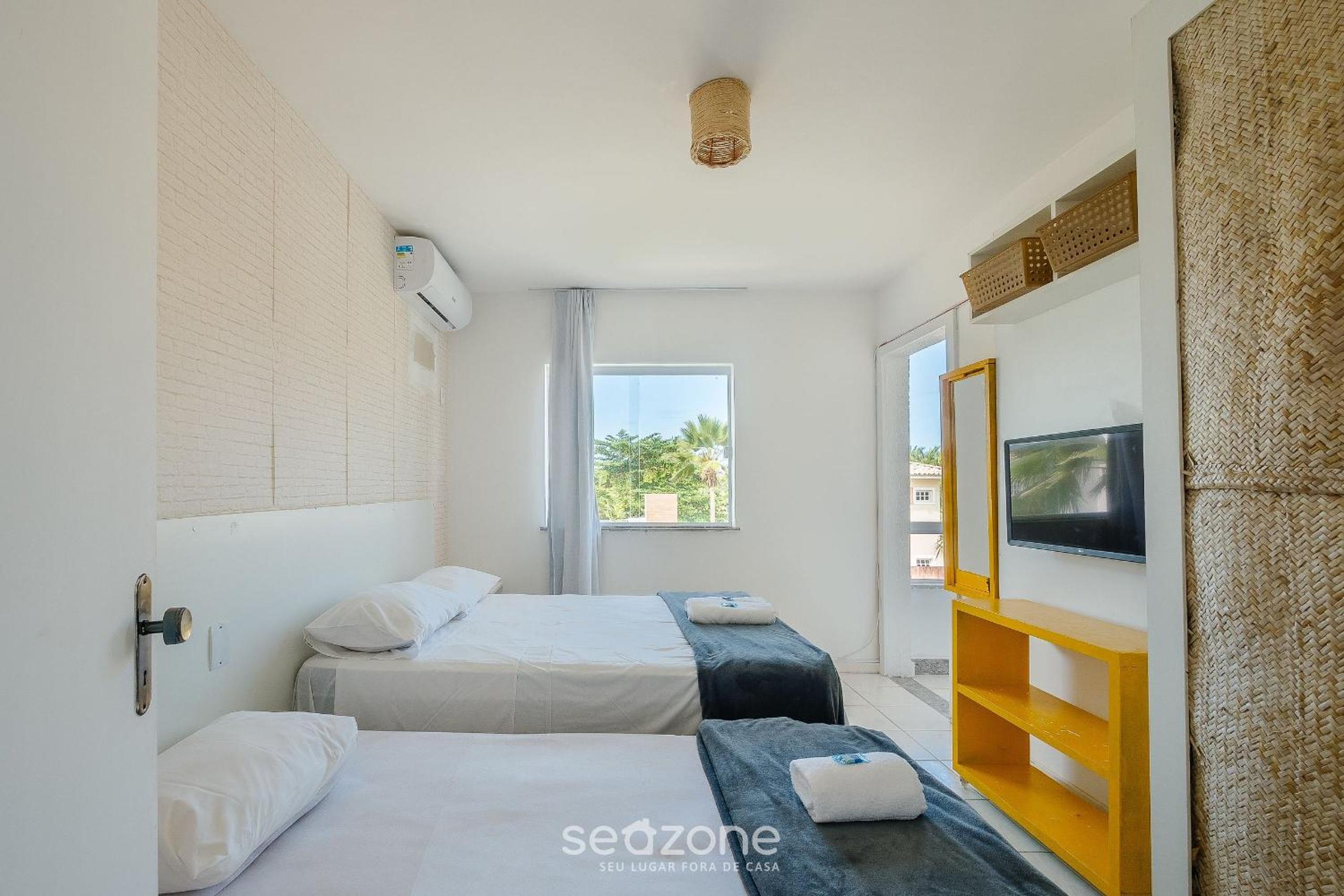 Spacious house w/ pool in Guarajuba CAG0003