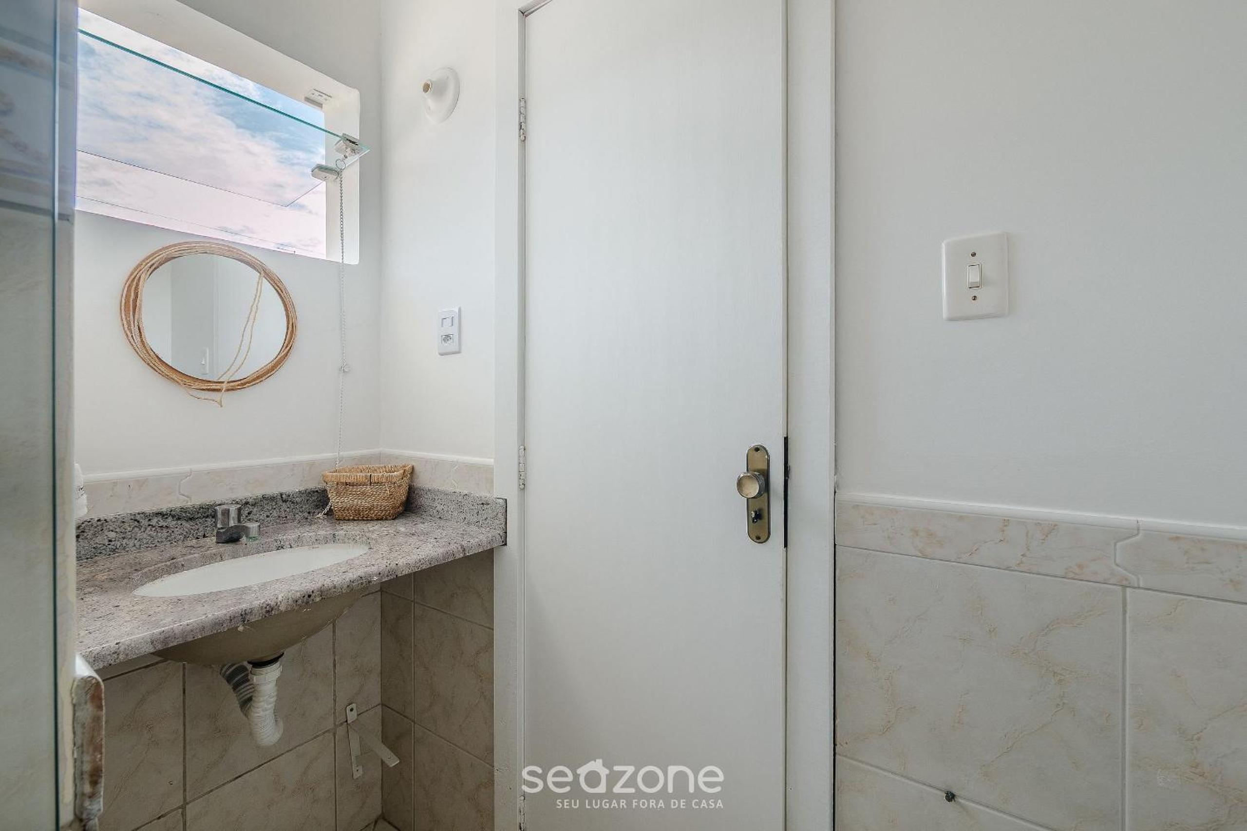Spacious house w/ pool in Guarajuba CAG0003
