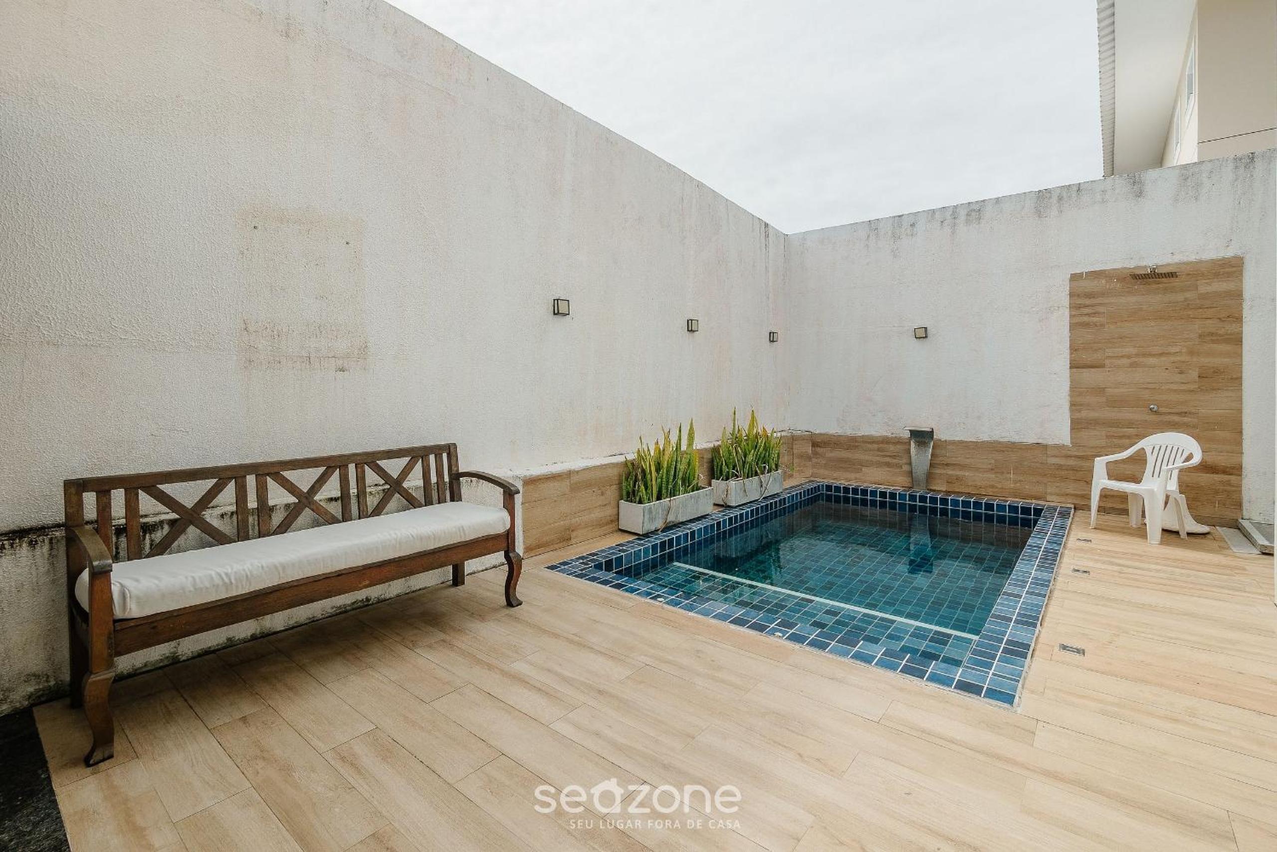 Spacious house w/ pool in Guarajuba CAG0003