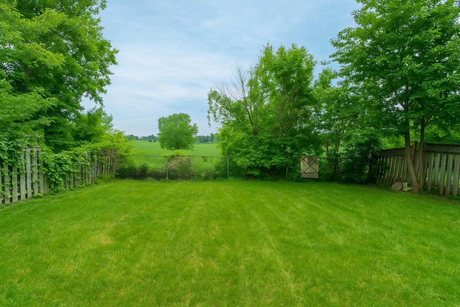 Newly Renovated 3BR Orangeville Basement Suite with Private Access, 10 Min Walk to Headwaters Hospital, 5 Min Drive to Mount Alverno! Ideal for Medical Sta