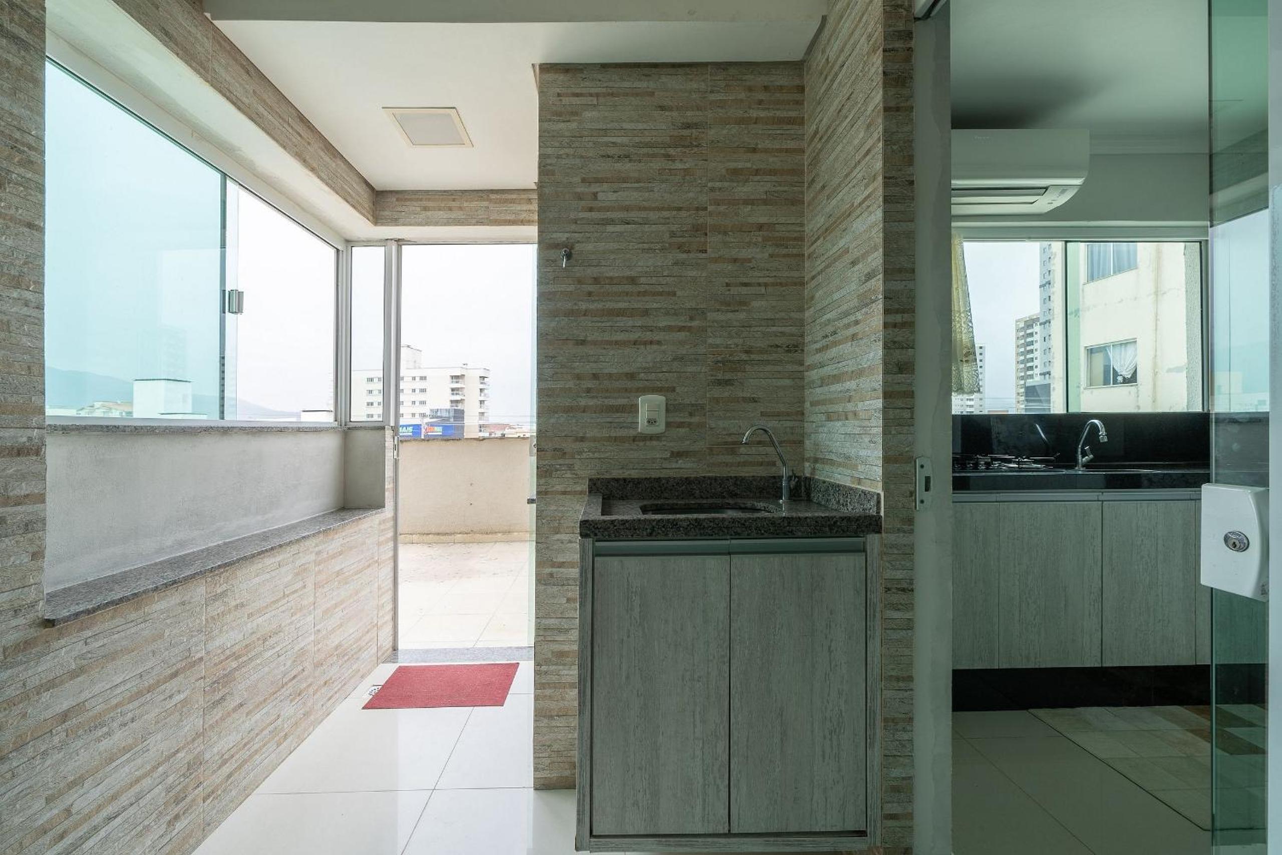 Apartment w/ barbecue, close to the beach IBL103