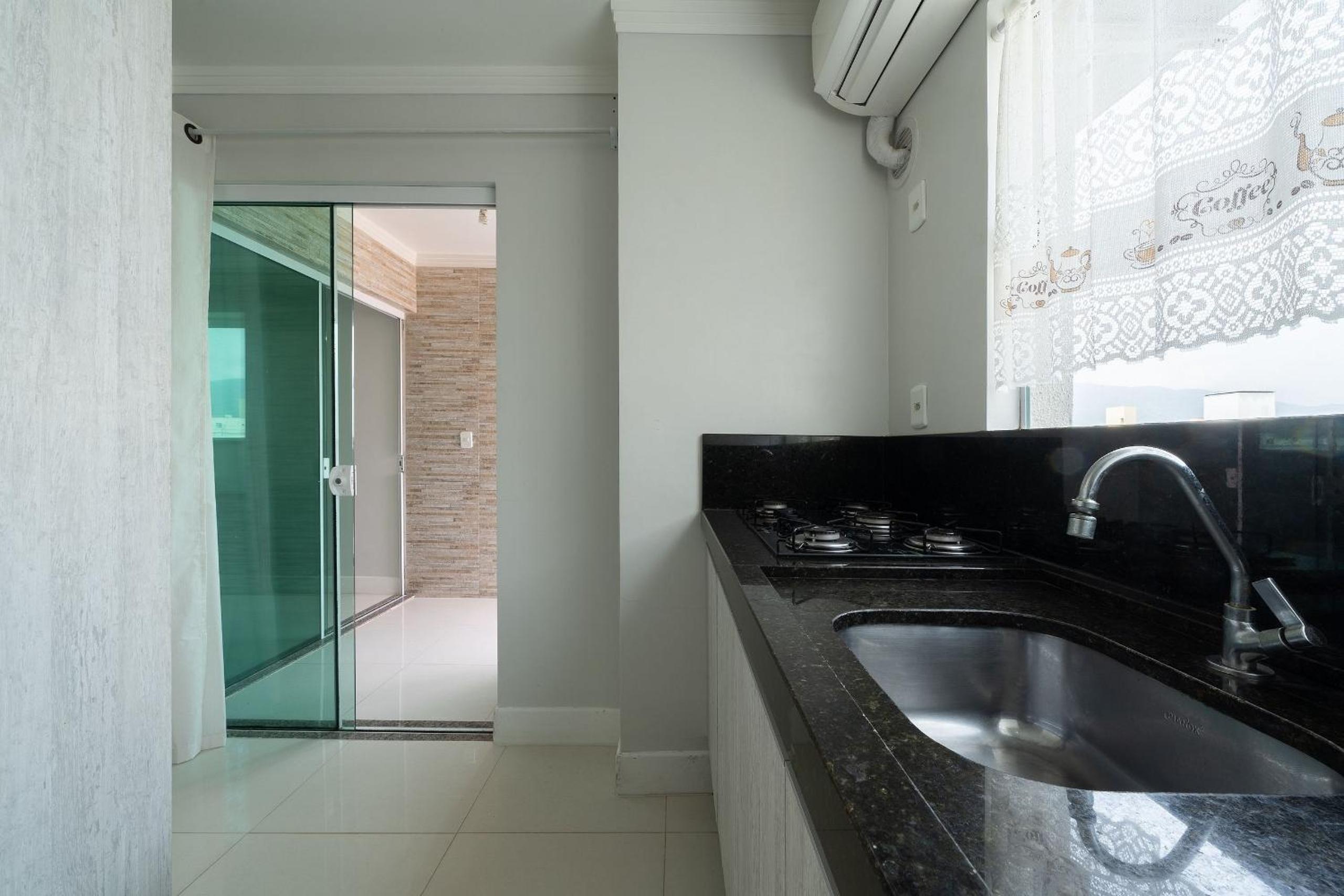 Apartment w/ barbecue, close to the beach IBL103