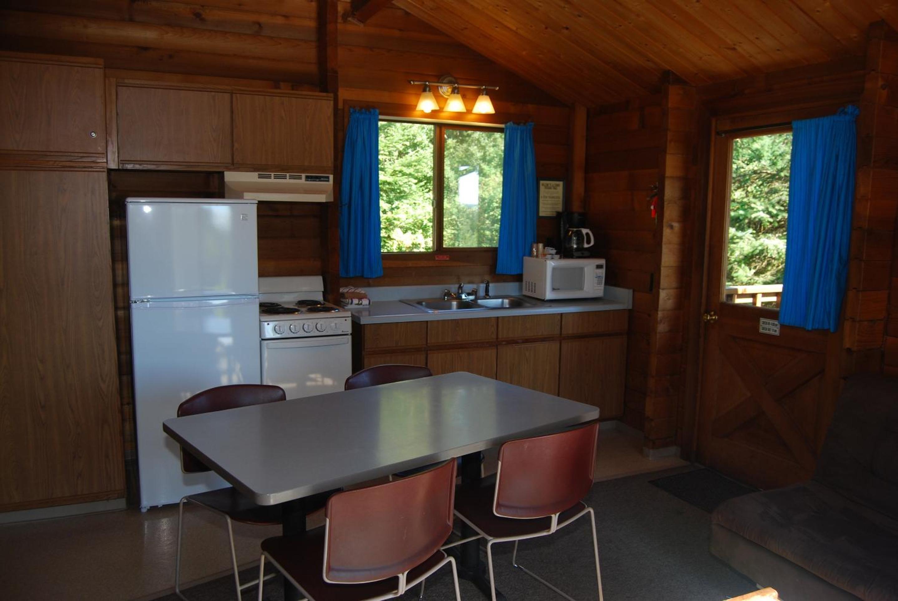 La Conner Camping Resort Cabin 7 view 4