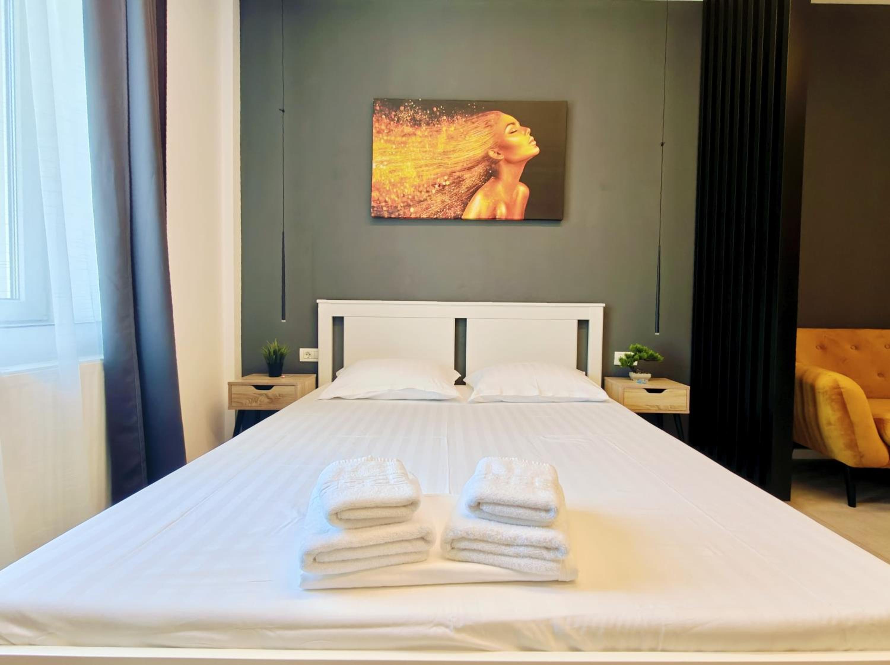 Old Town Apartments Brătianu - City Center Stay