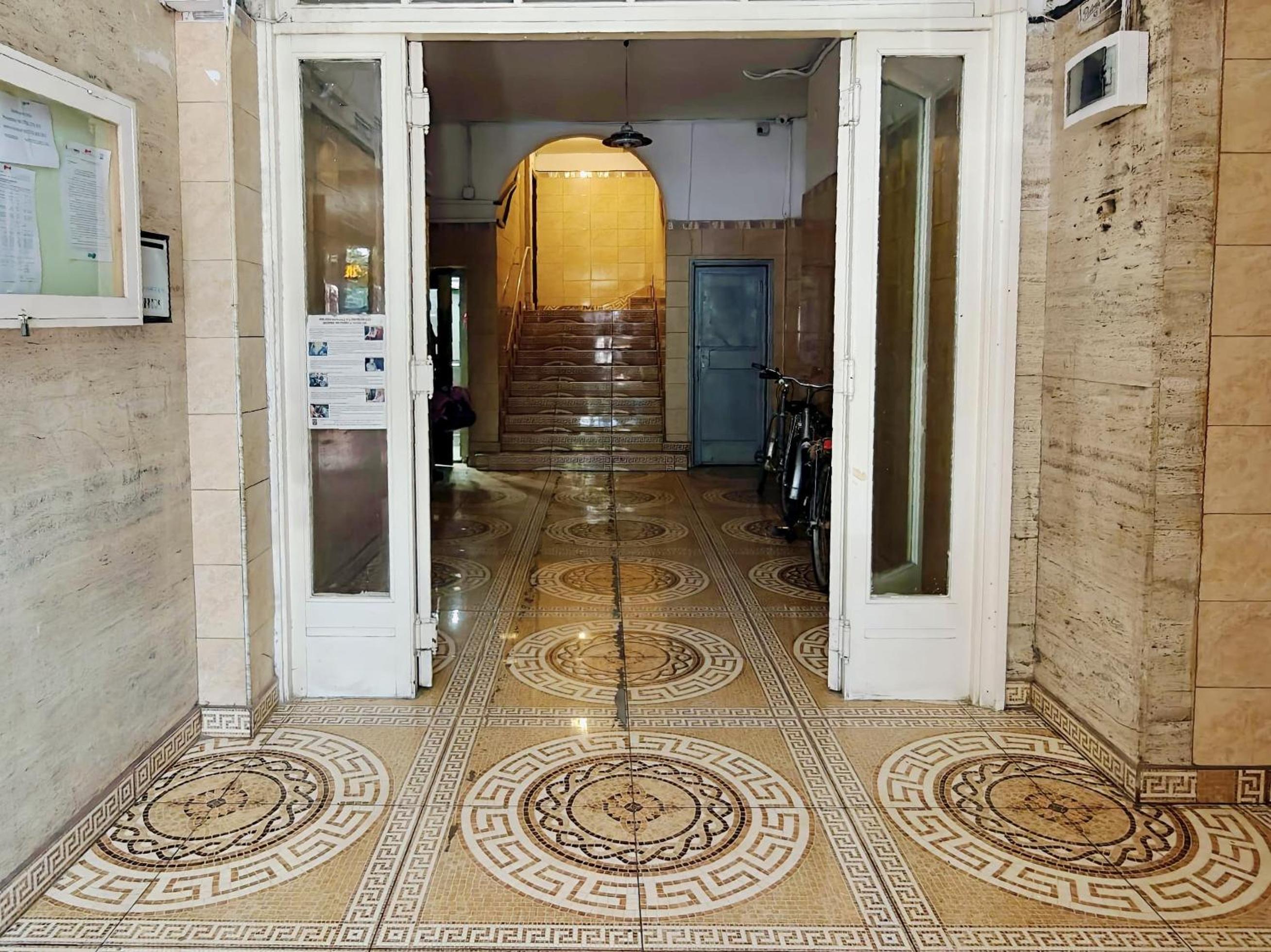 Old Town Apartments Brătianu - City Center Stay