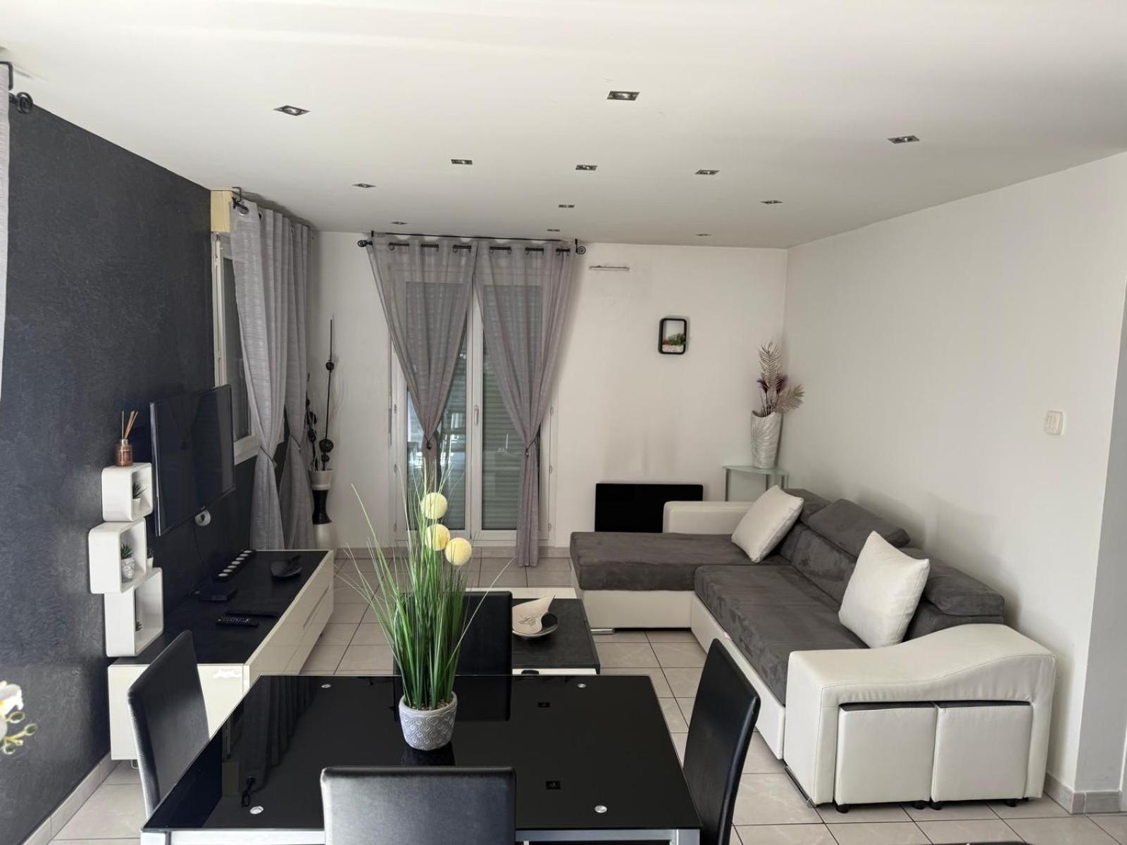 2 Mins from Train Station - Free Parking - Paris & DisneyLand - Lognes