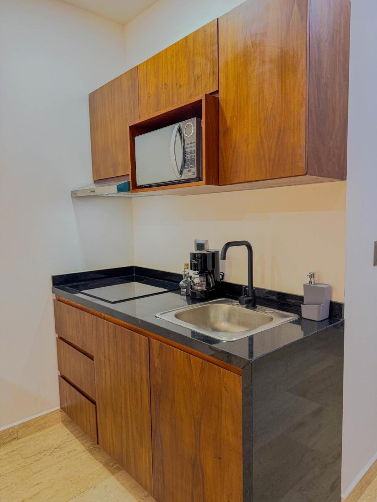 Incredible Studio With Jacuzzi Naia C19