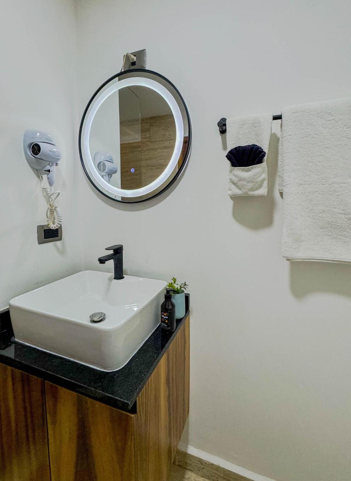 Incredible Studio With Jacuzzi Naia C19