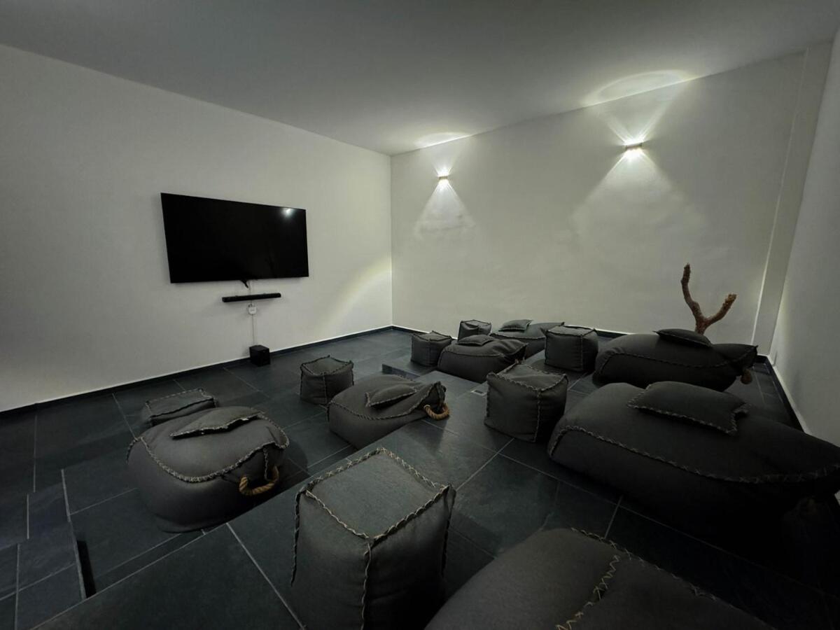 Incredible Studio With Jacuzzi Naia C19