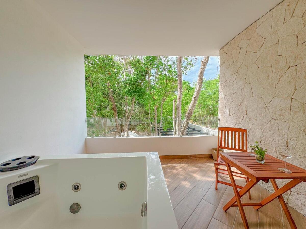 Incredible Studio With Jacuzzi Naia C19