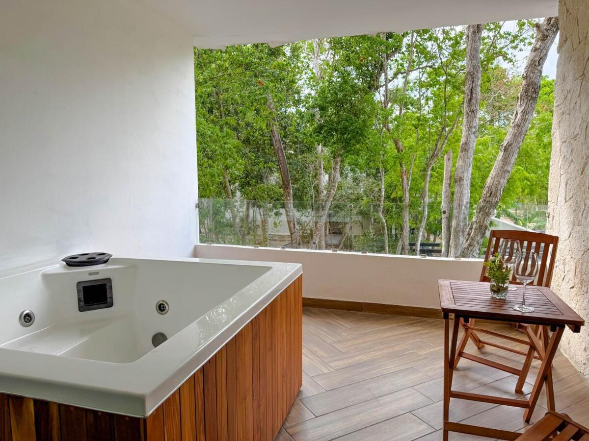 Incredible Studio With Jacuzzi Naia C19