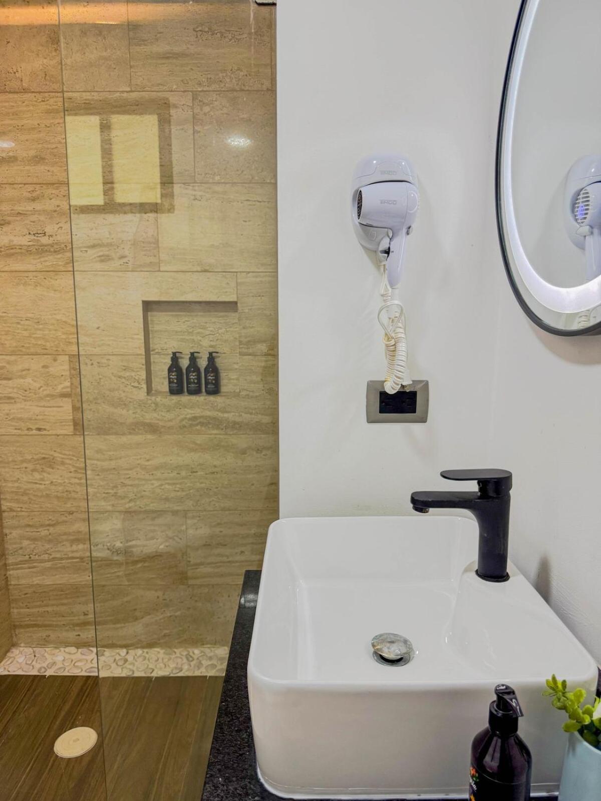 Incredible Studio With Jacuzzi Naia C19
