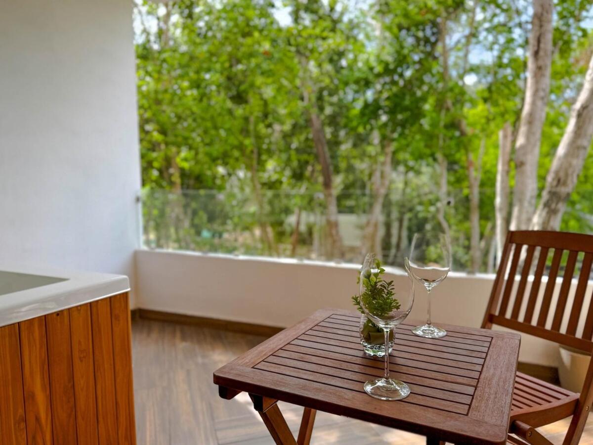 Incredible Studio With Jacuzzi Naia C19