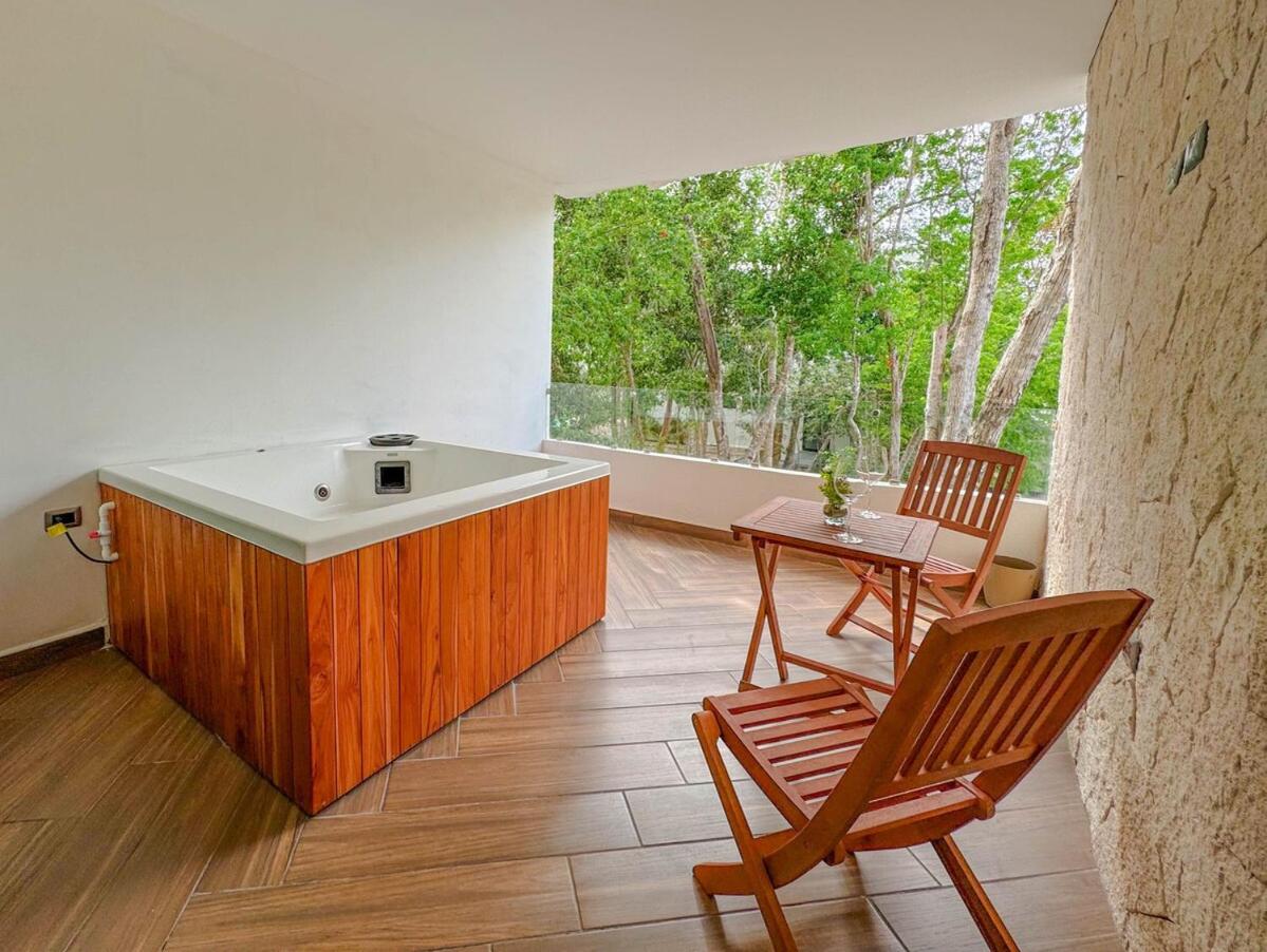 Incredible Studio With Jacuzzi Naia C19