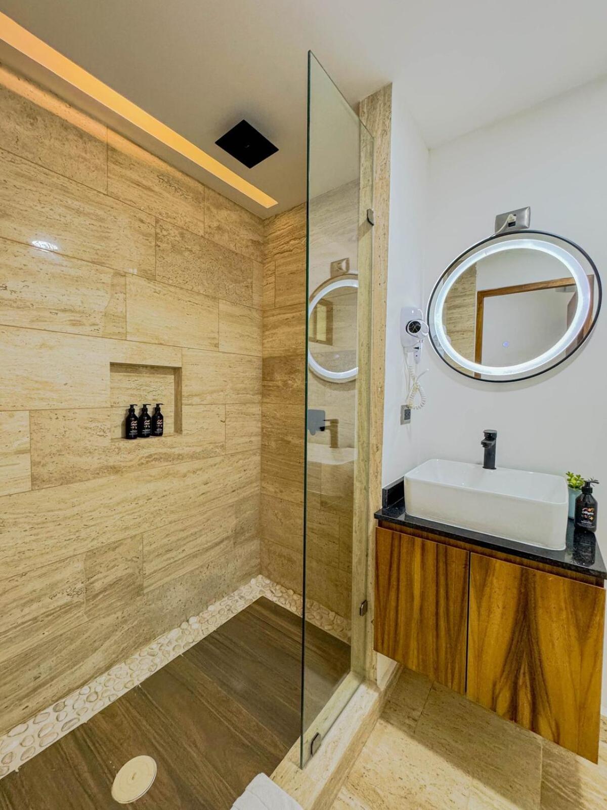 Incredible Studio With Jacuzzi Naia C19