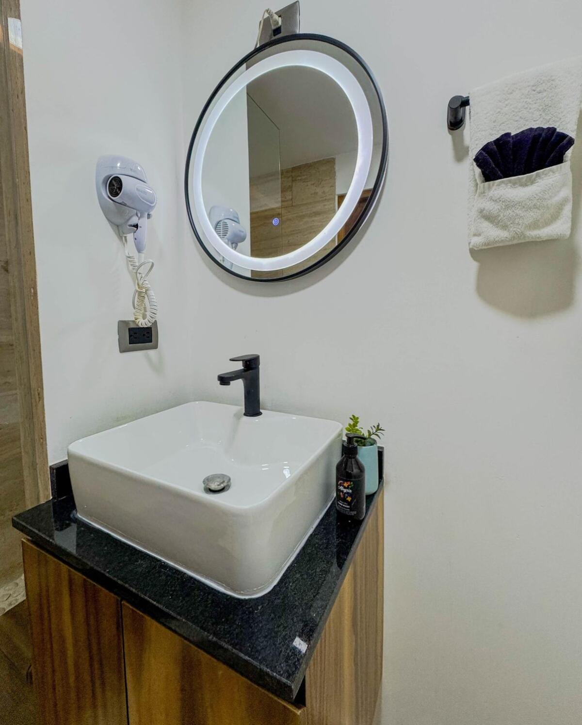 Incredible Studio With Jacuzzi Naia C19