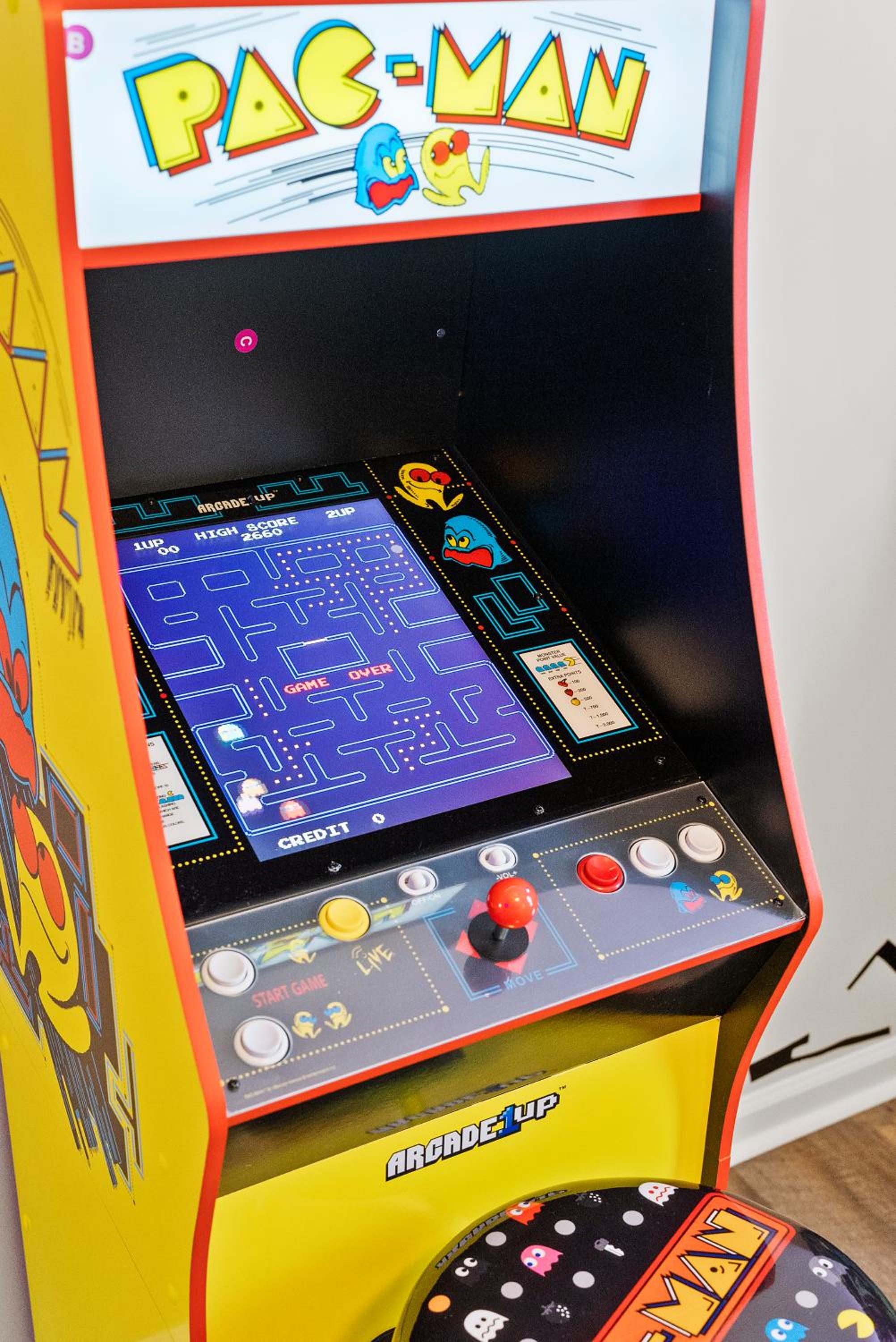 4 King Beds - 2 Game Rooms - Sleeps 24, By DT & UGA