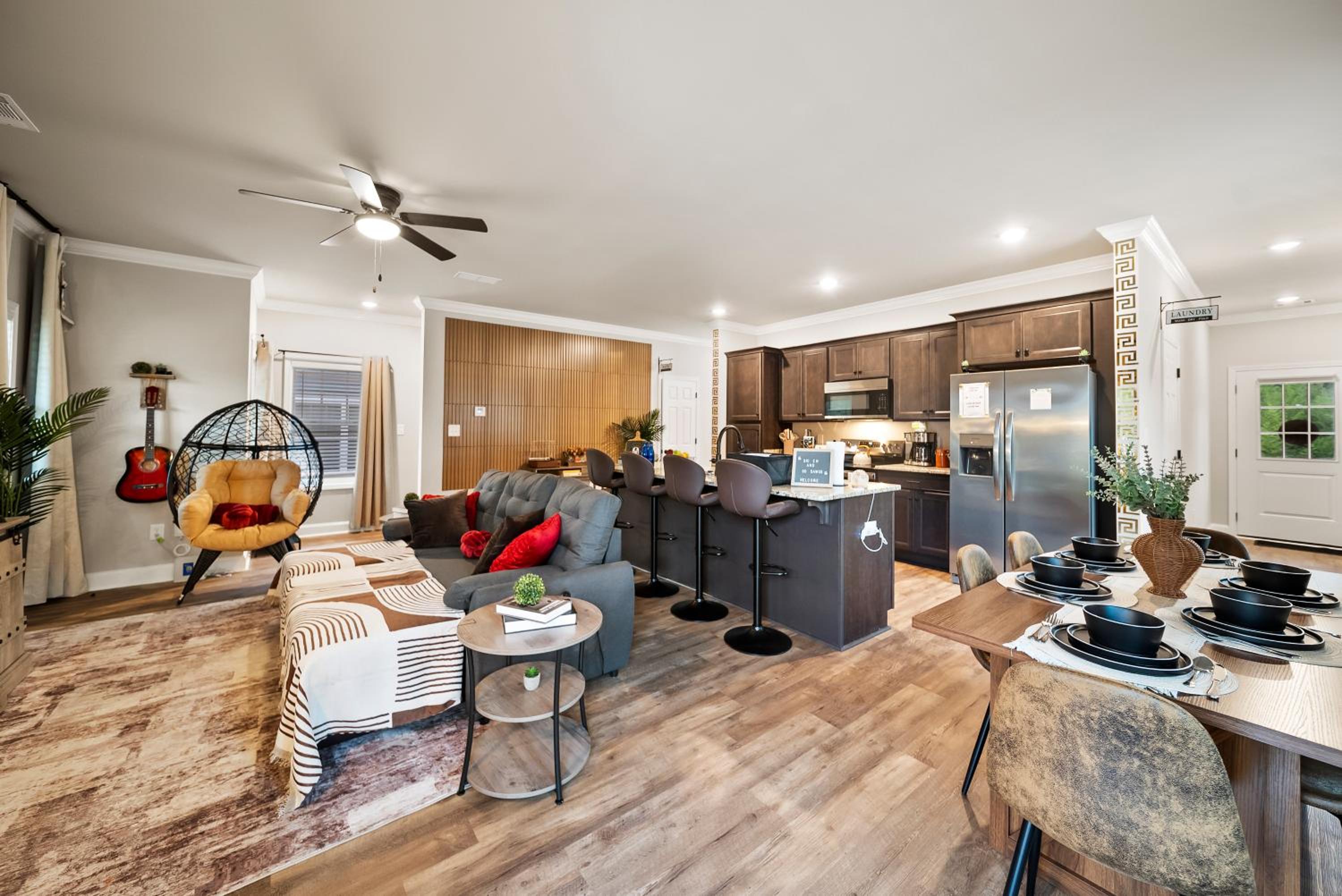 4 King Beds - 2 Game Rooms - Sleeps 24, By DT & UGA