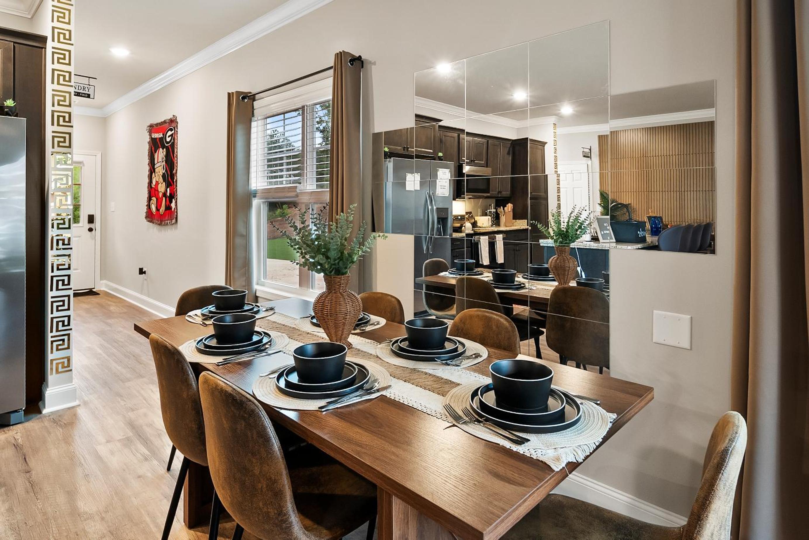 4 King Beds - 2 Game Rooms - Sleeps 24, By DT & UGA