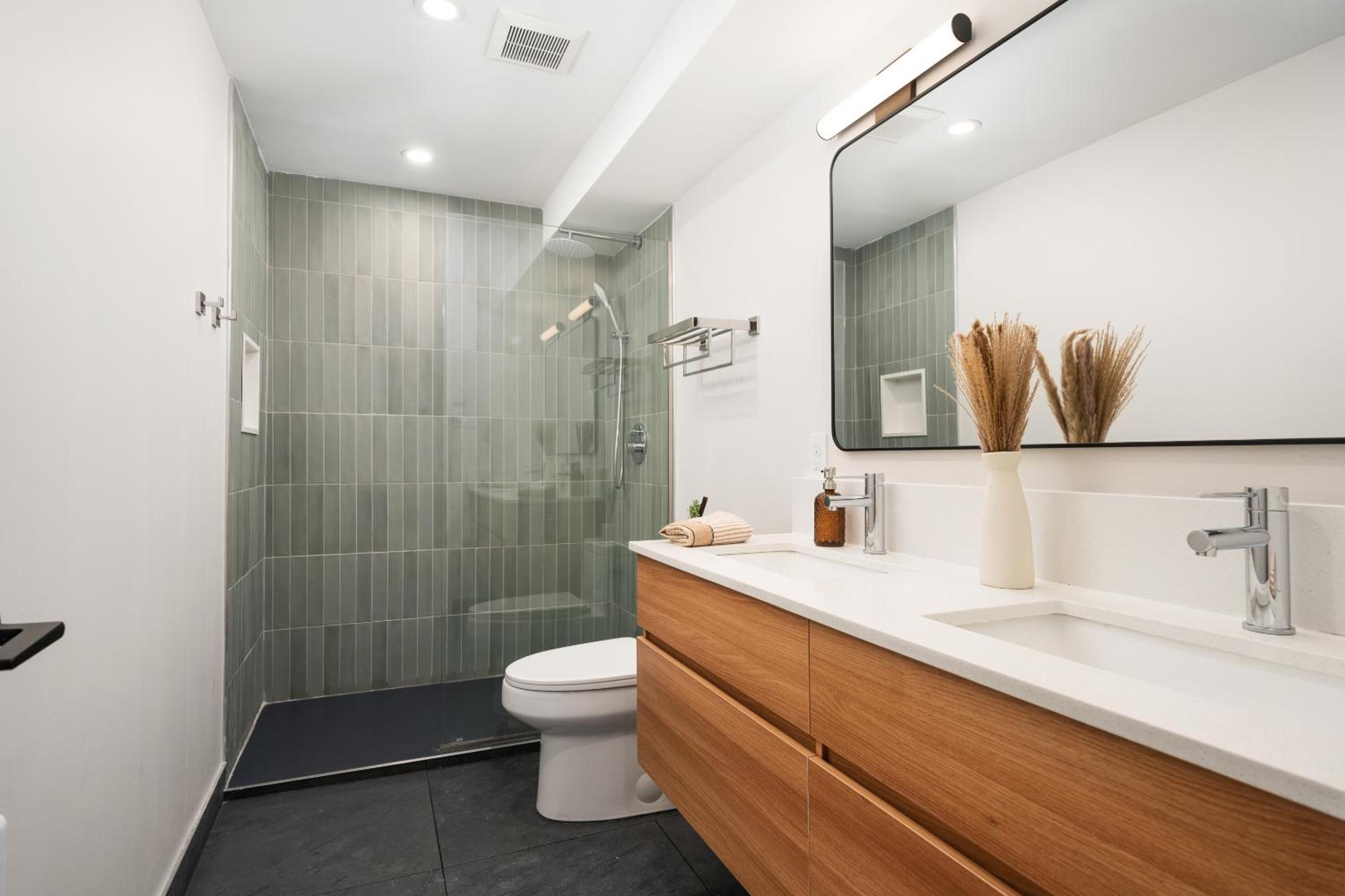 MTL Central Stay Apartments