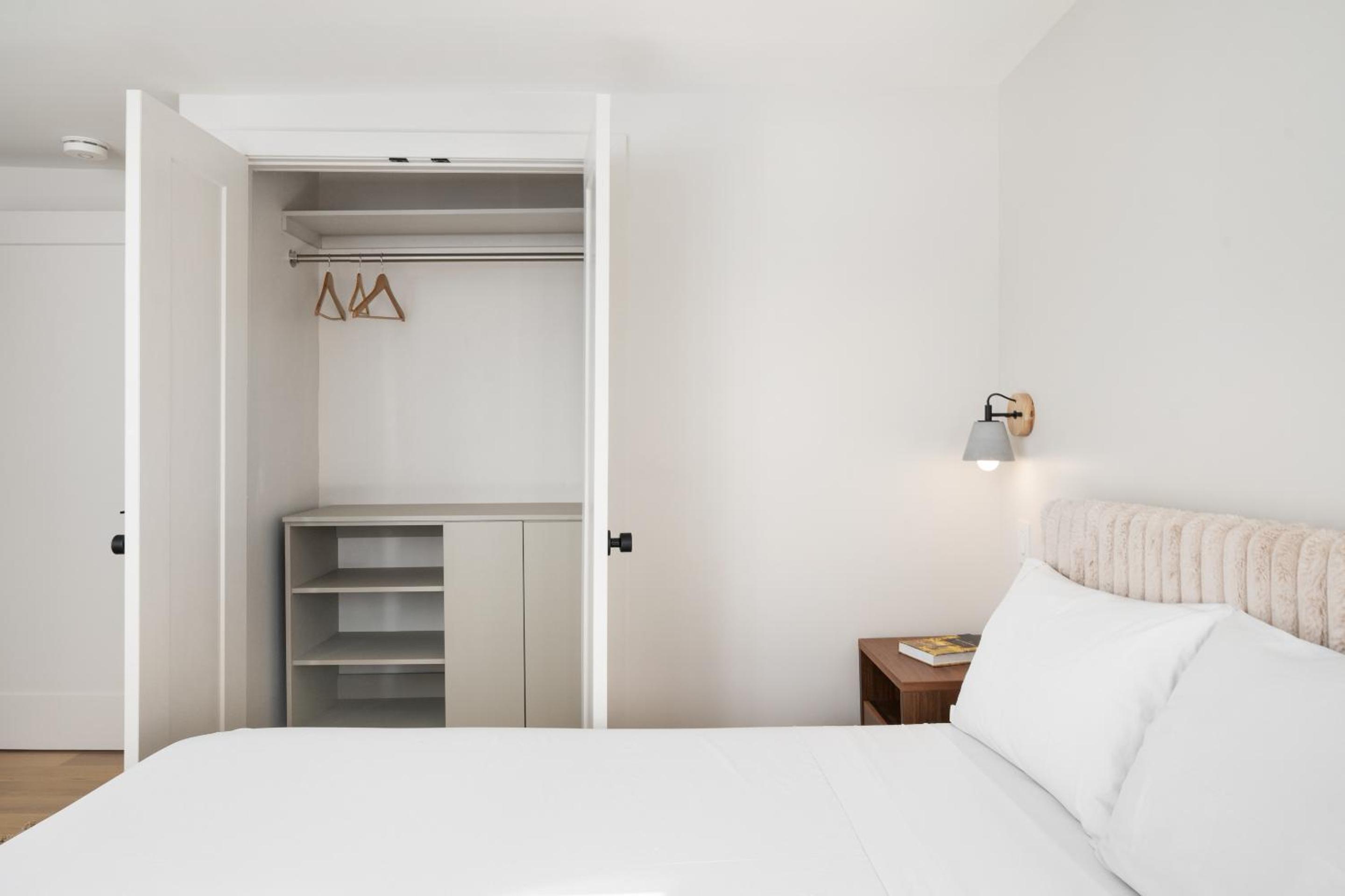 MTL Central Stay Apartments