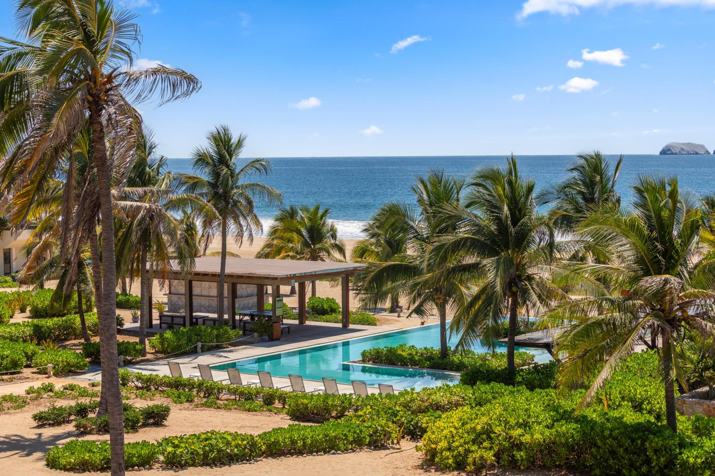 Marea Beachfront Villas