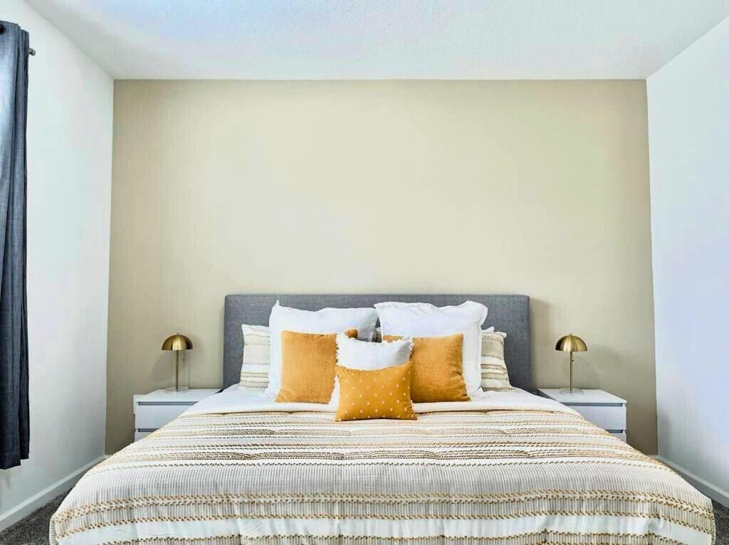 3BR Resort Condo with Waterpark near Disney