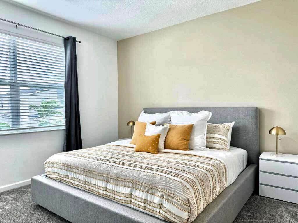 3BR Resort Condo with Waterpark near Disney