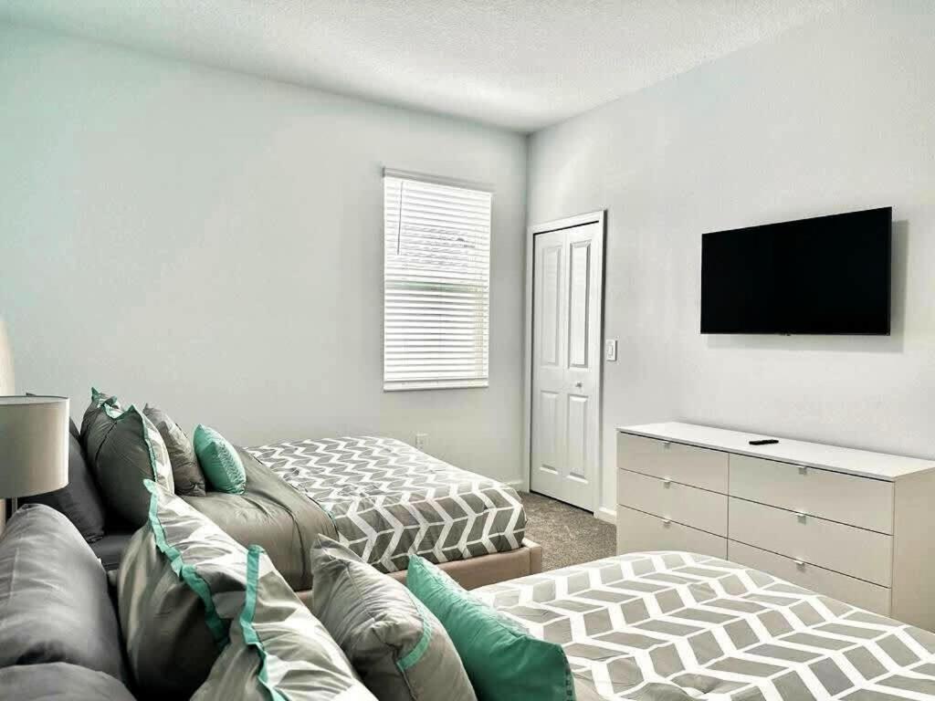 3BR Resort Condo with Waterpark near Disney
