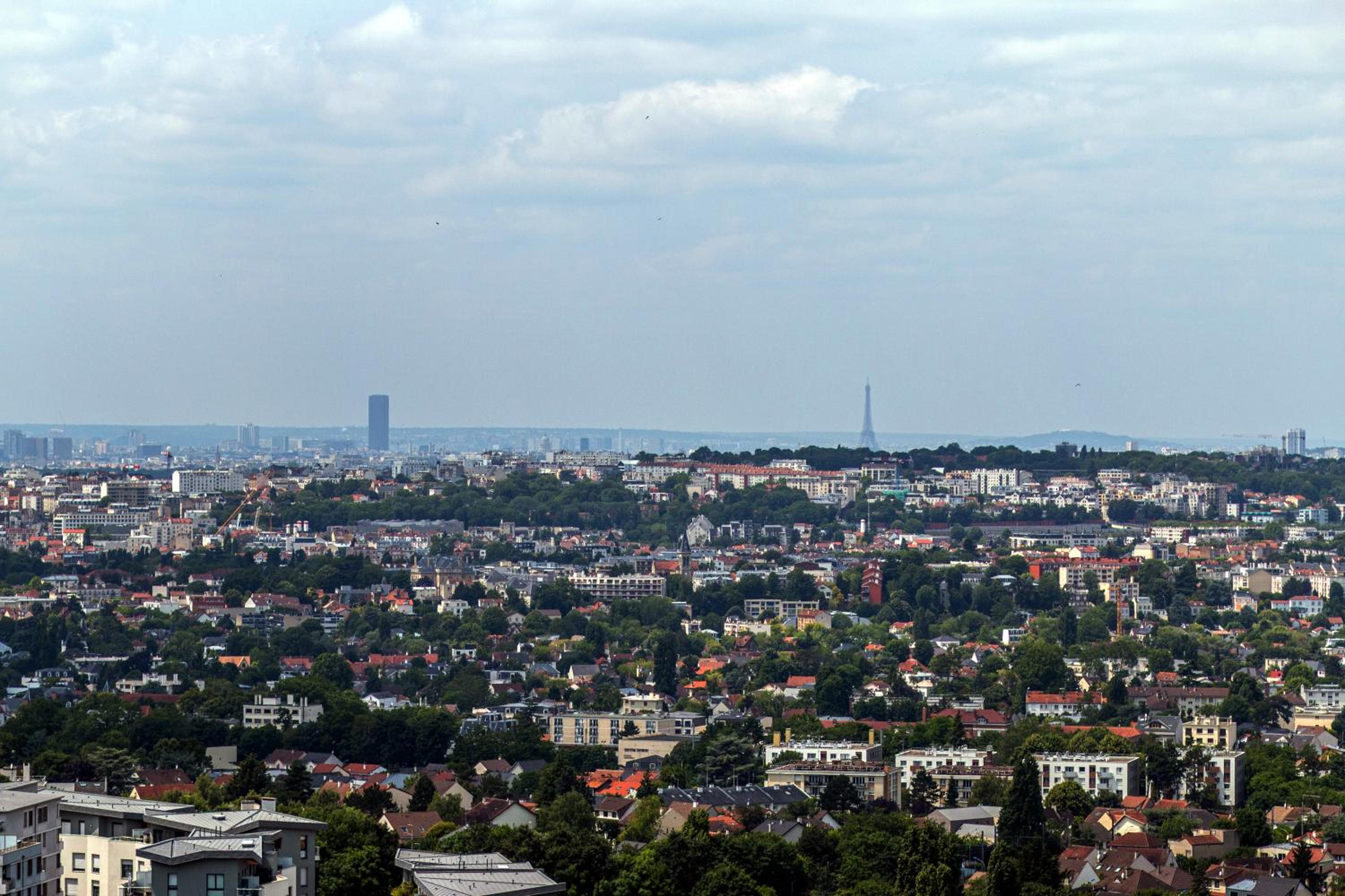 Le Palacio, Vue Tour Eiffel entre Paris et Disneyland