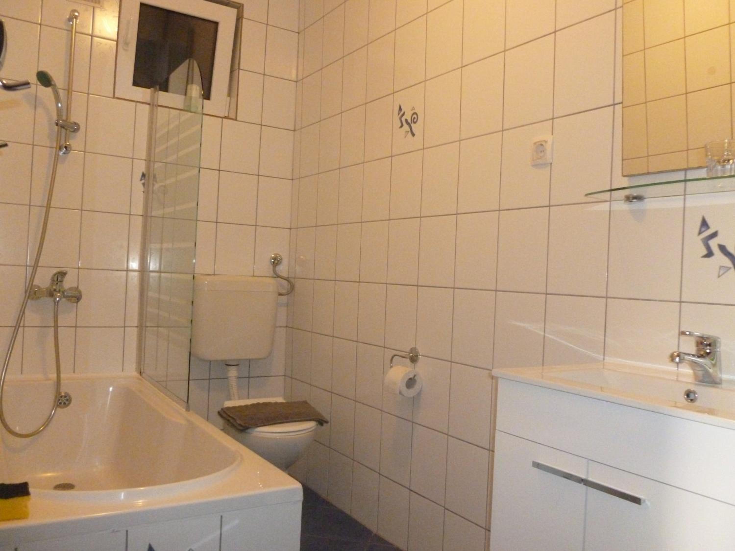 Photo 32