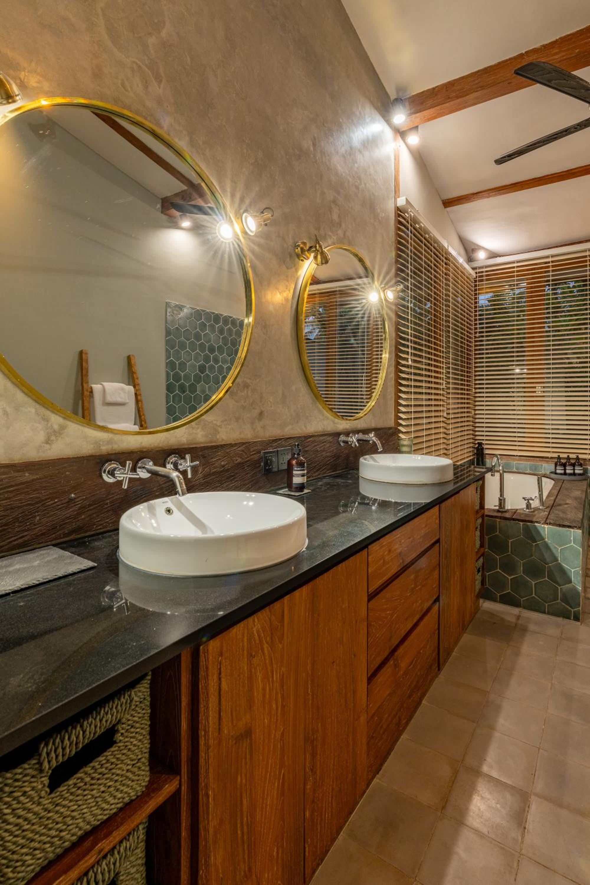 Villa Casa Gili T 4BR Villa, Pool, Gym & Bikes