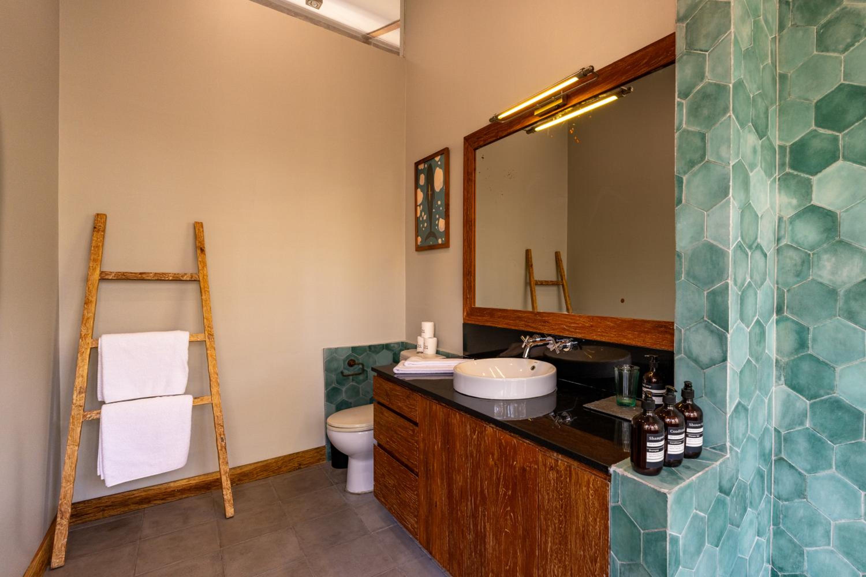 Villa Casa Gili T 4BR Villa, Pool, Gym & Bikes