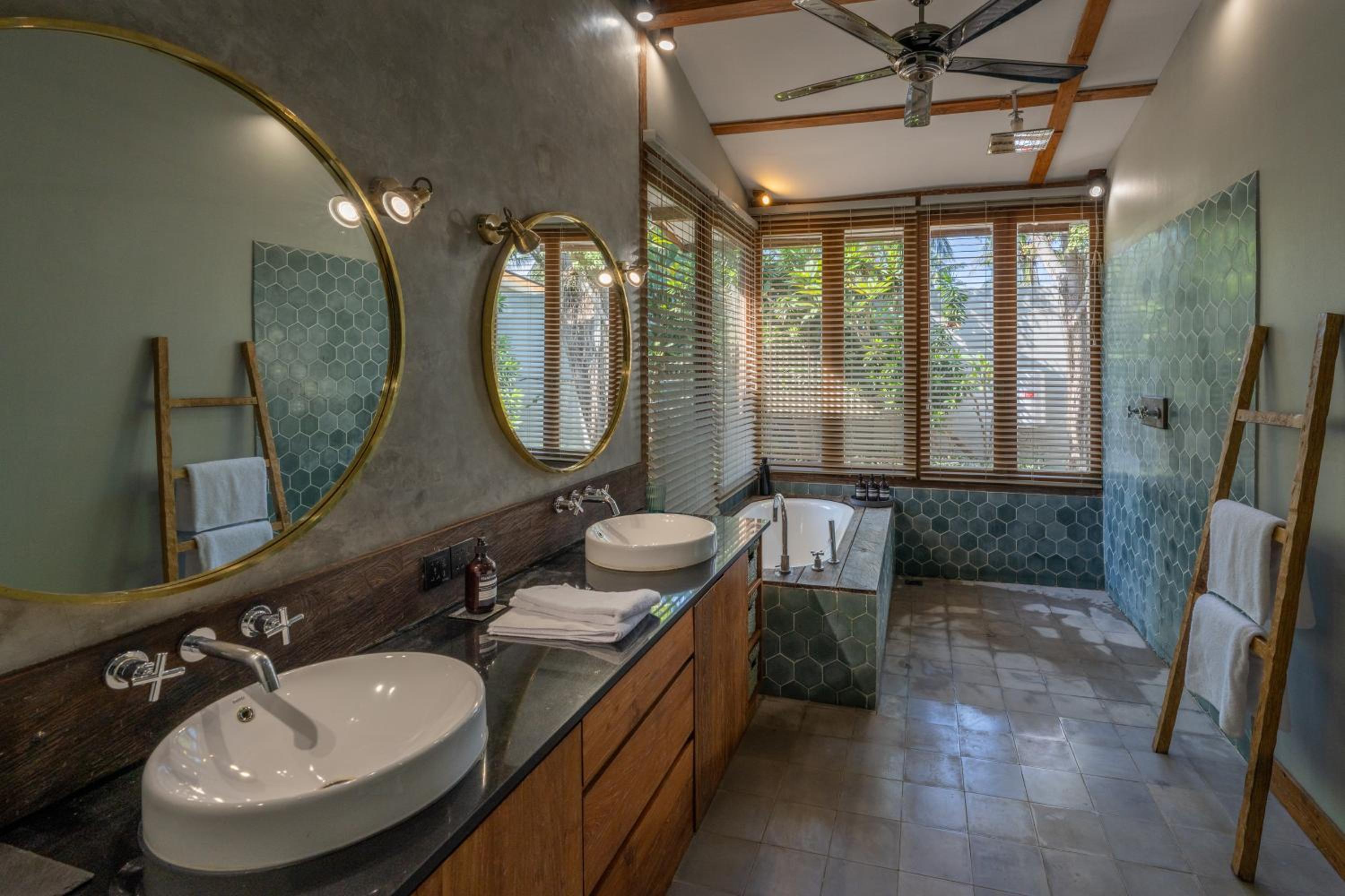 Villa Casa Gili T 4BR Villa, Pool, Gym & Bikes